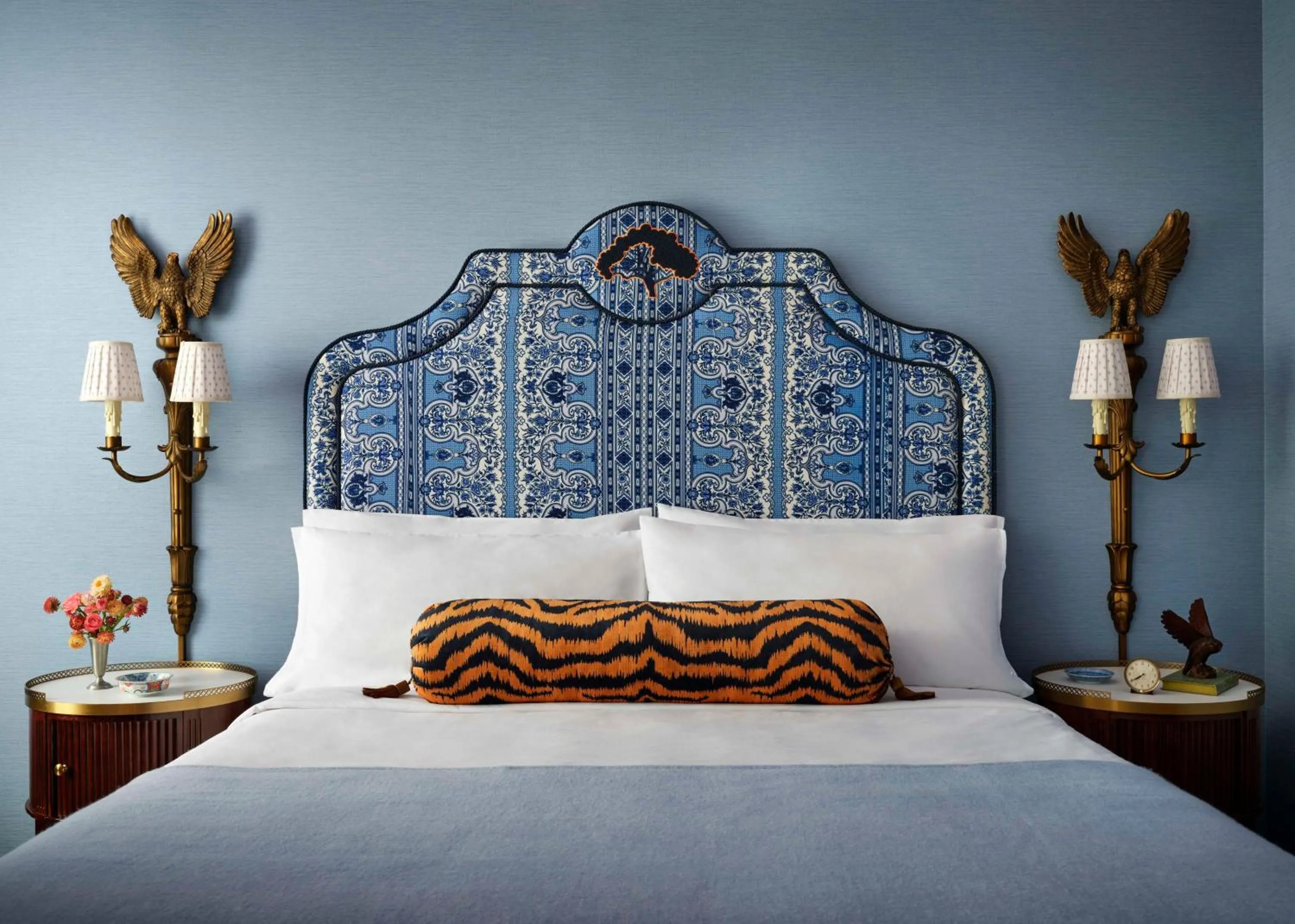 Bed in Graduate by Hilton Auburn, AL