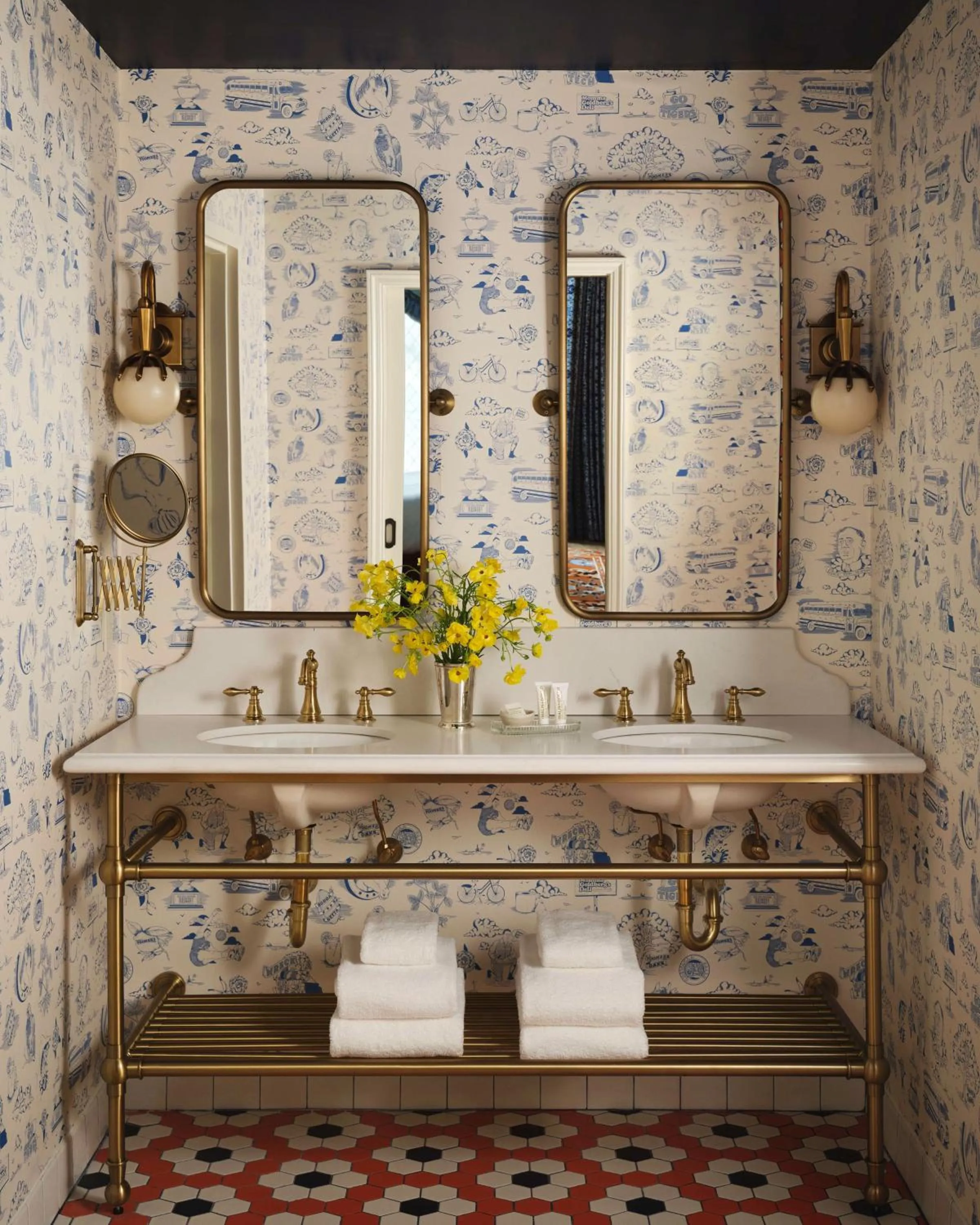 Bathroom in Graduate by Hilton Auburn, AL