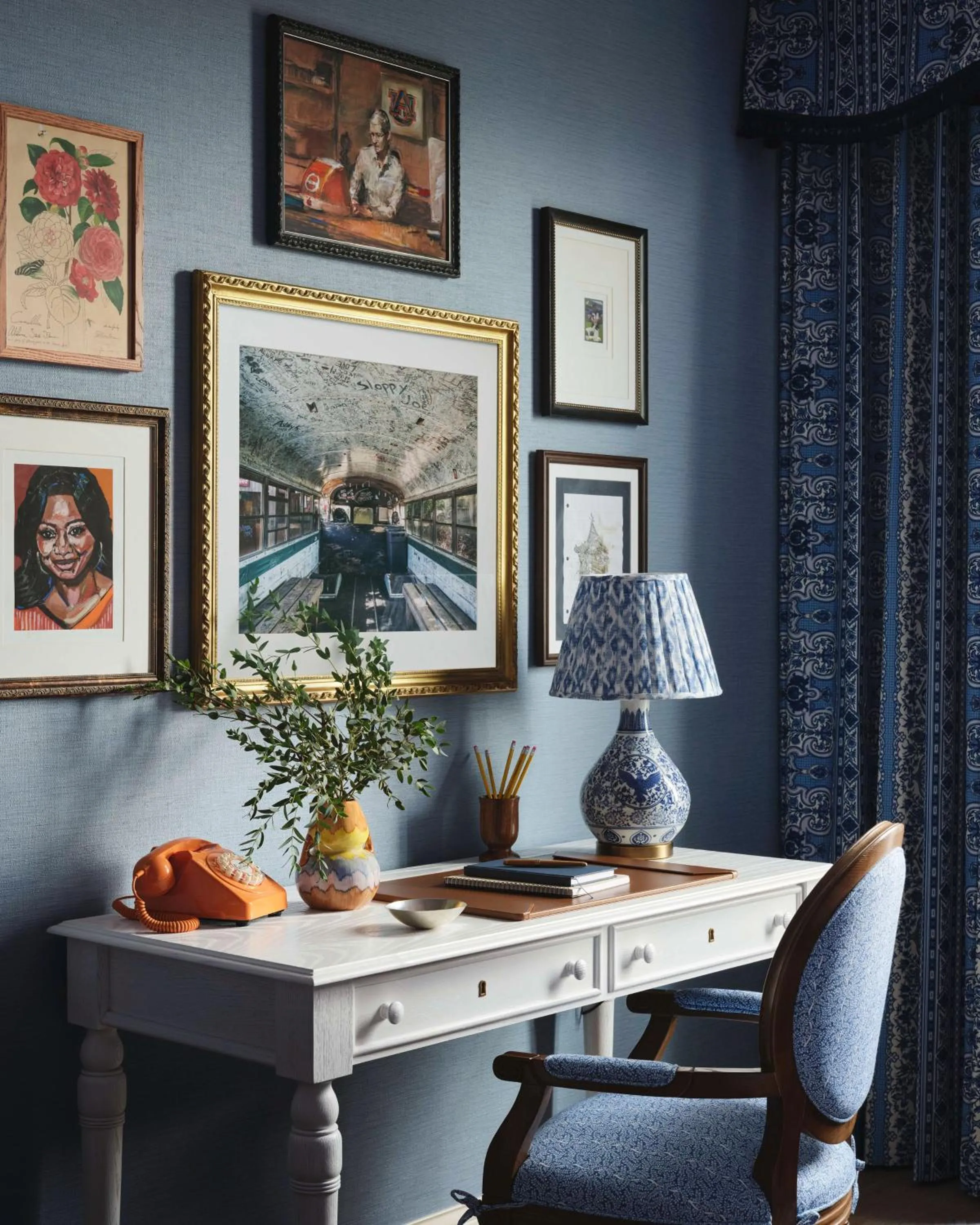 Bedroom in Graduate by Hilton Auburn, AL