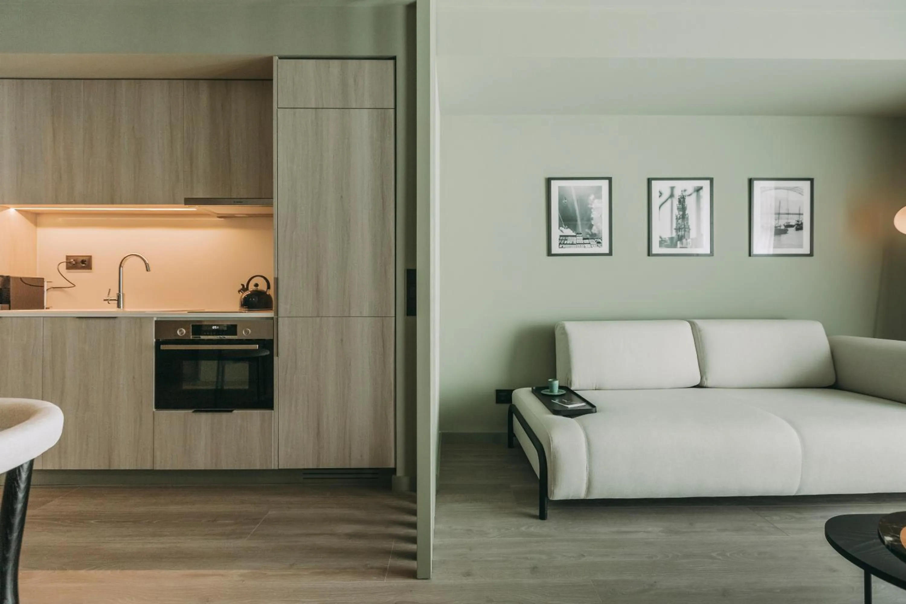 Kitchen or kitchenette in Hotels 705 Porto Prime Home