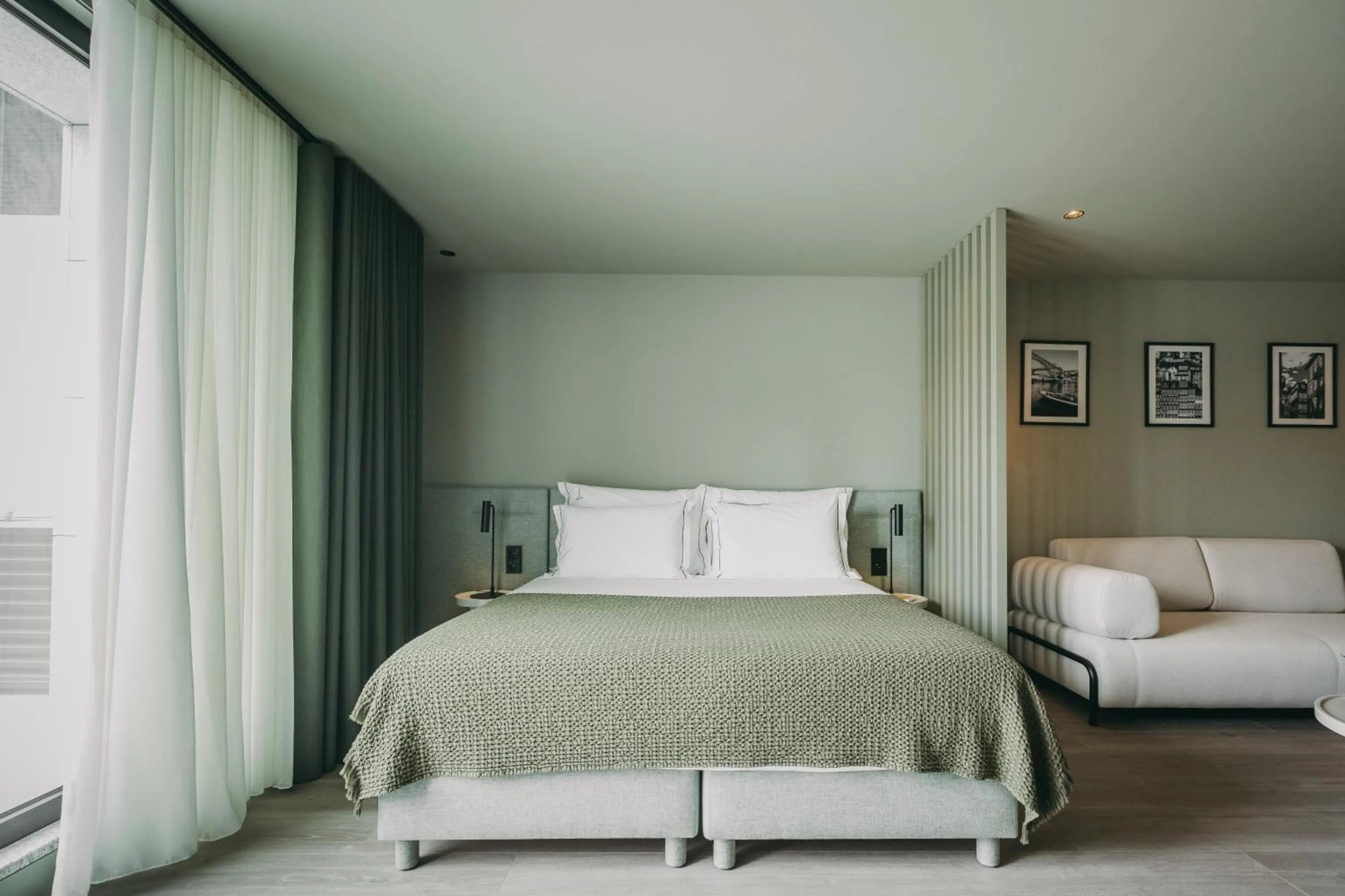 Bedroom, Bed in Hotels 705 Porto Prime Home