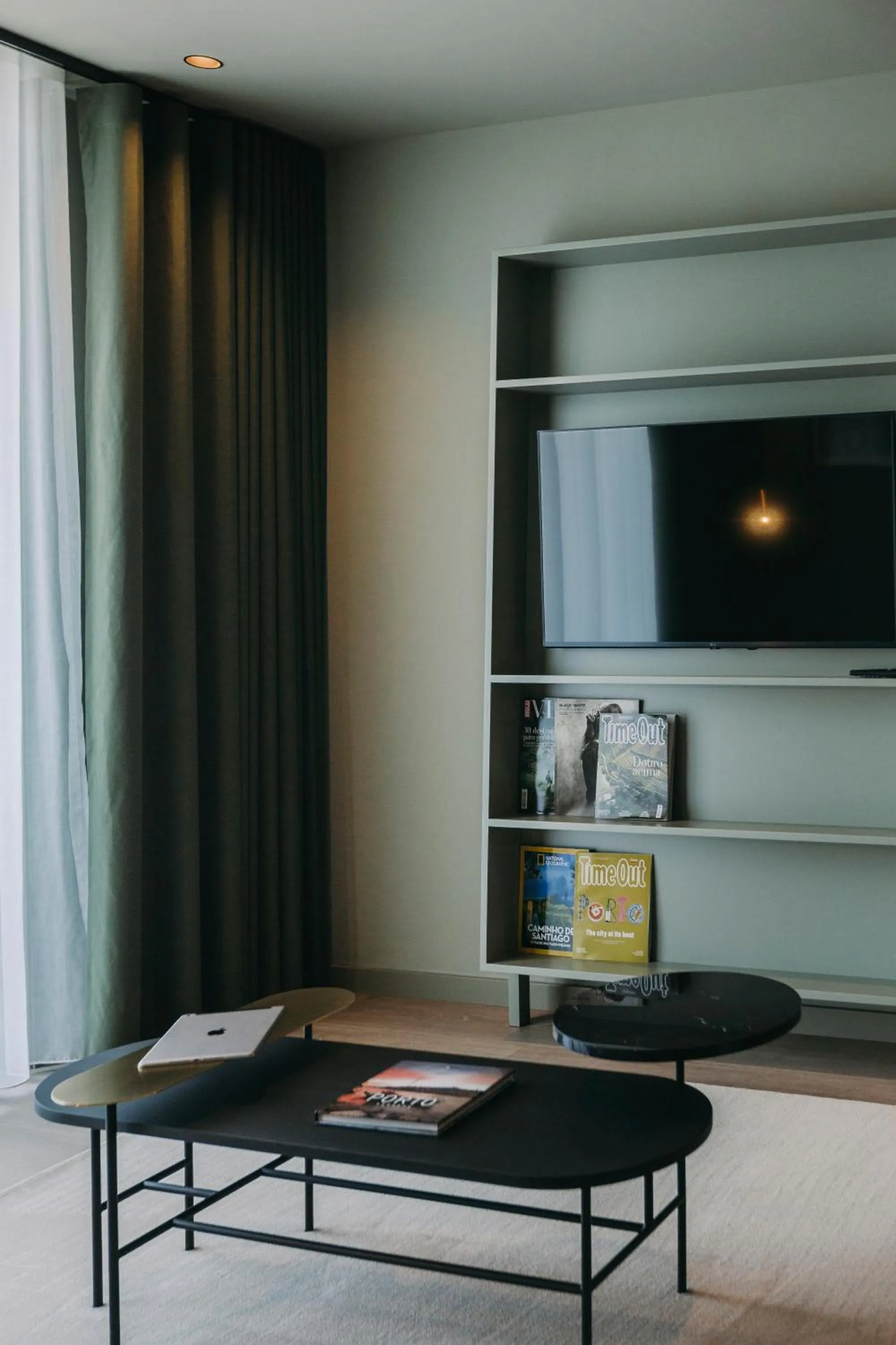 TV and multimedia in Hotels 705 Porto Prime Home