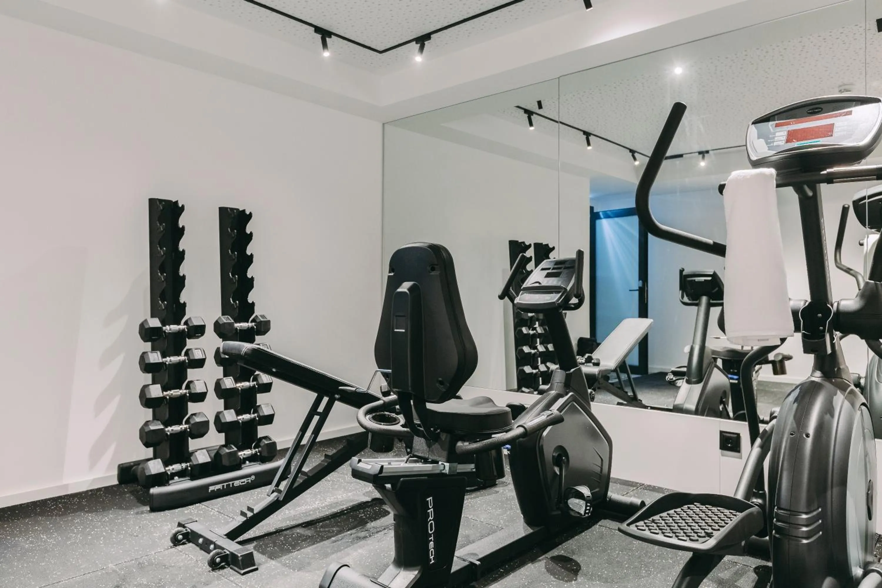 Fitness centre/facilities in Hotels 705 Porto Prime Home
