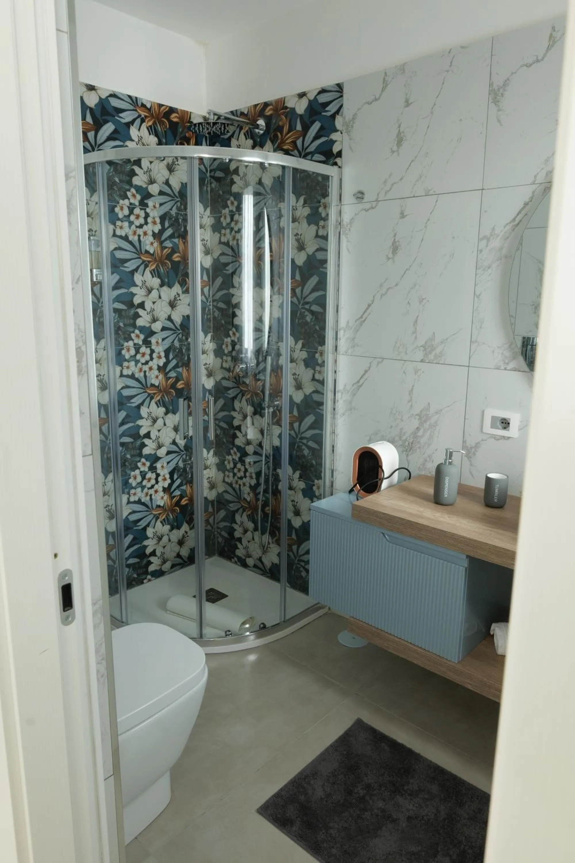 Shower in Villa Lucia