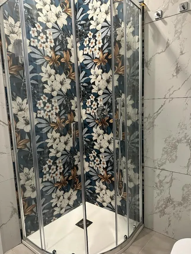 Shower in Villa Lucia