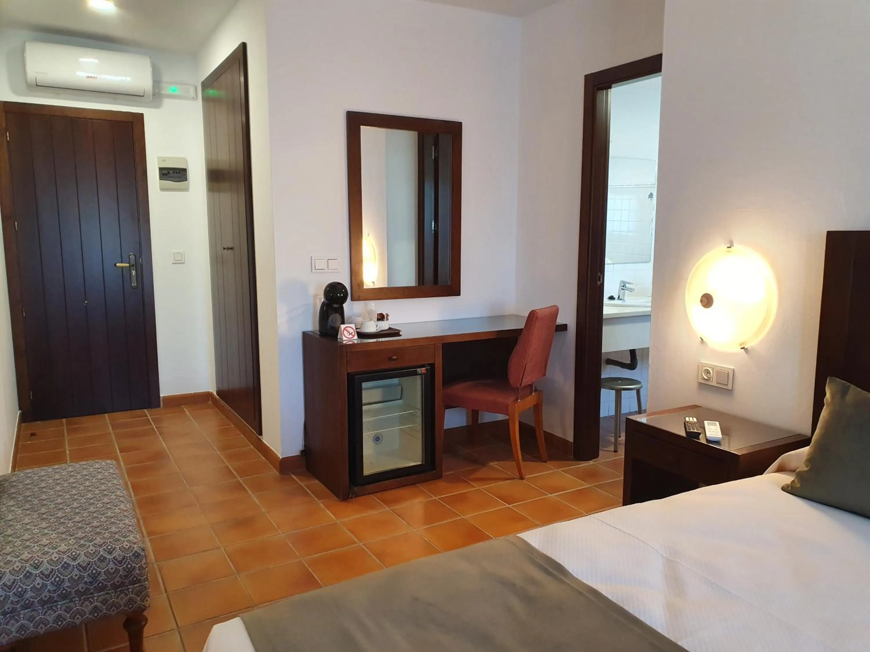 Bed in Hotel-Restaurante Casa García Almonaster La Real