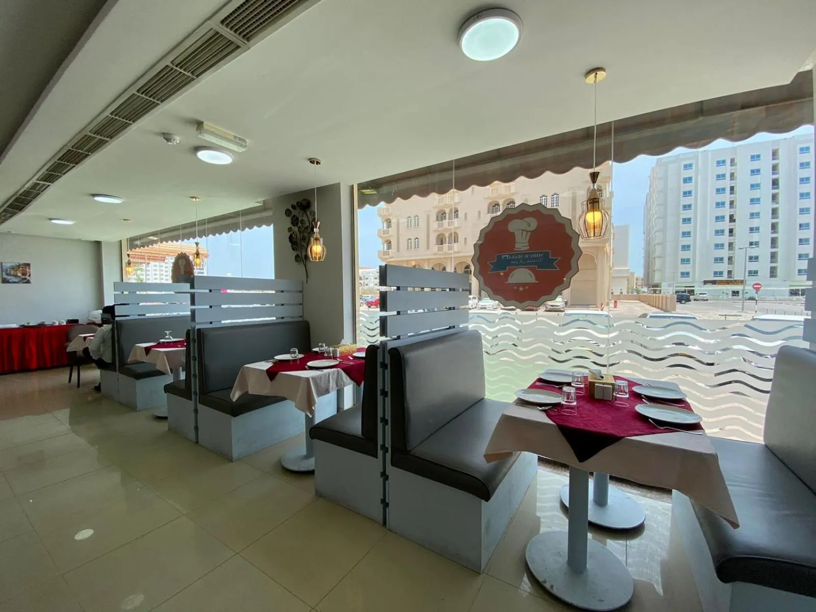 Restaurant/places to eat in Savoy Grand Hotel Apartments