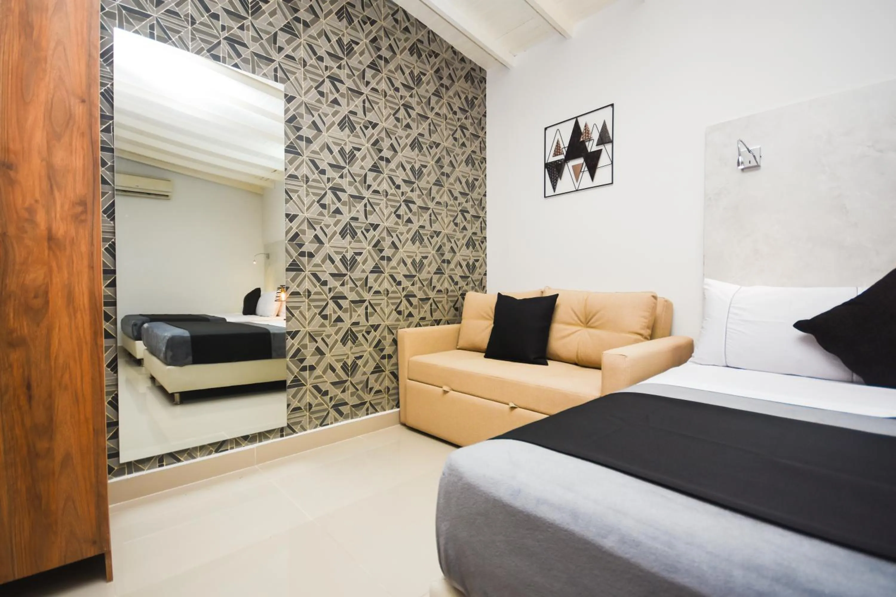 TV and multimedia, Bed in Naiot Hotel Boutique