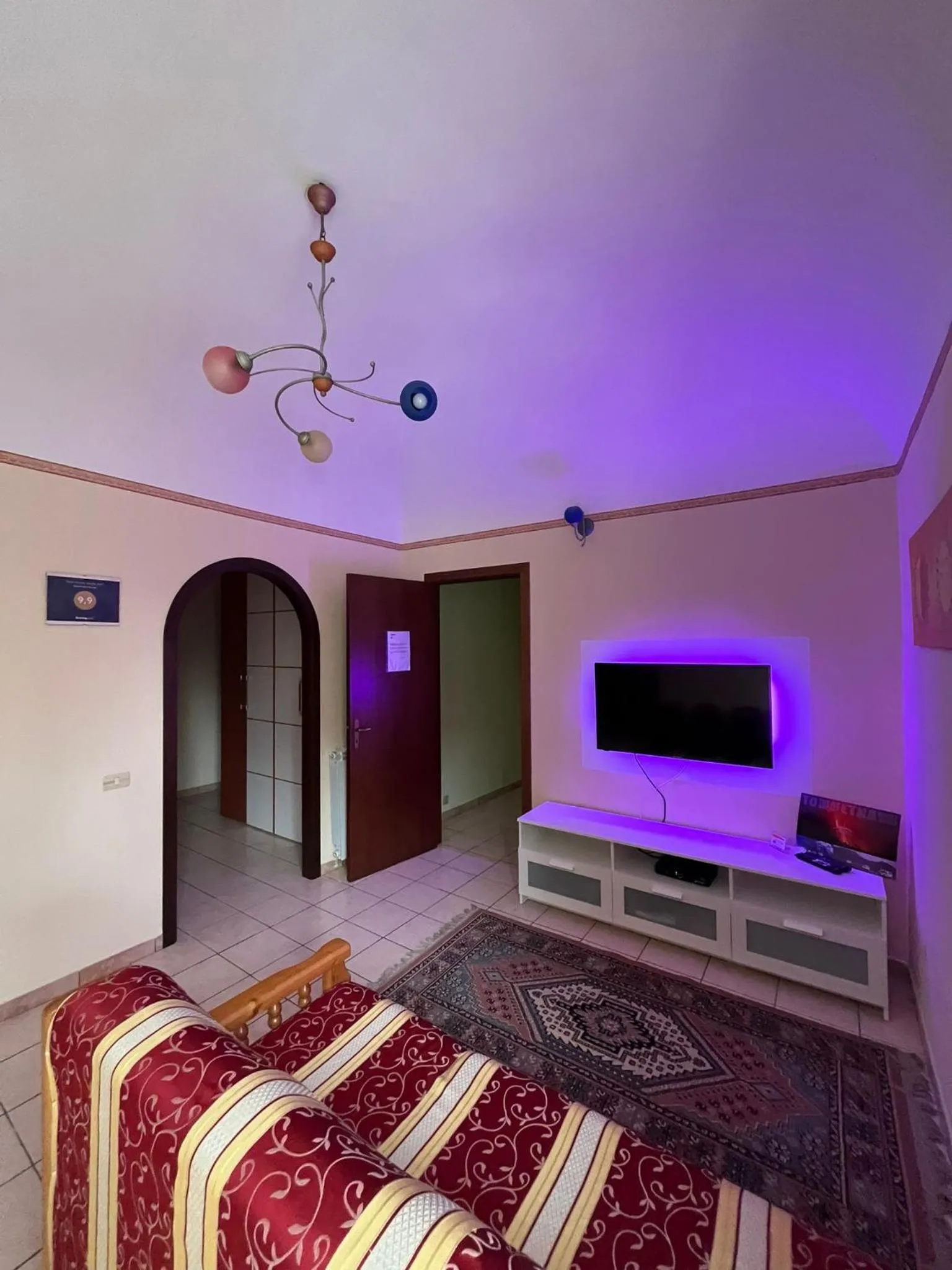Communal lounge/ TV room, Bed in Albicocche House