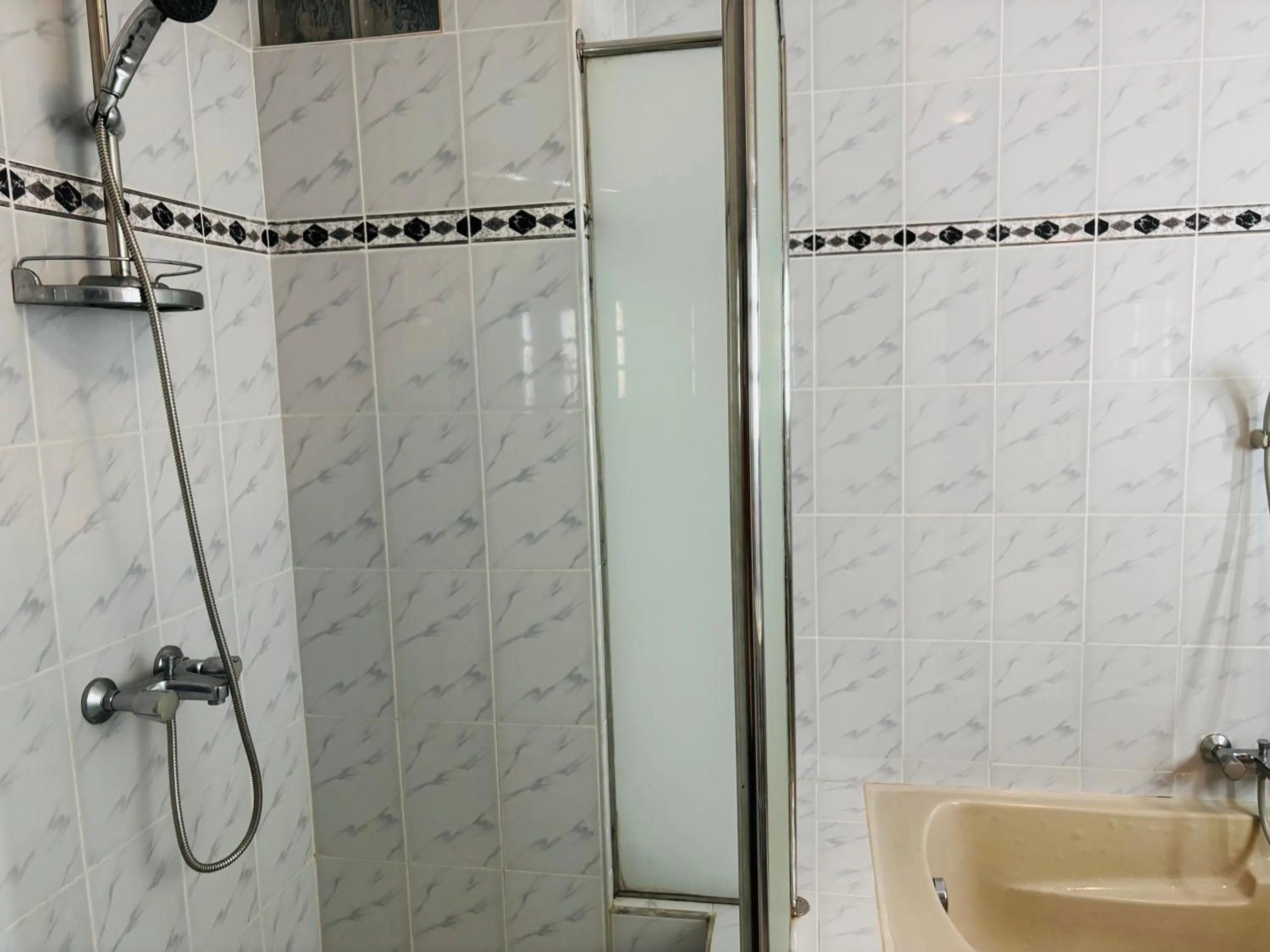 Bathroom in Raja Beach Hotel