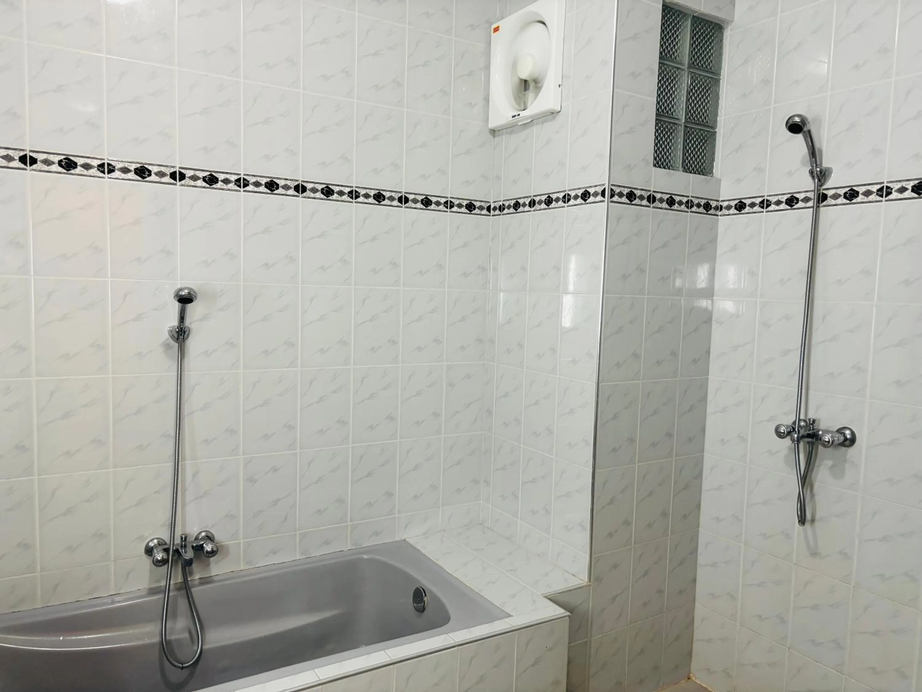 Bathroom in Raja Beach Hotel