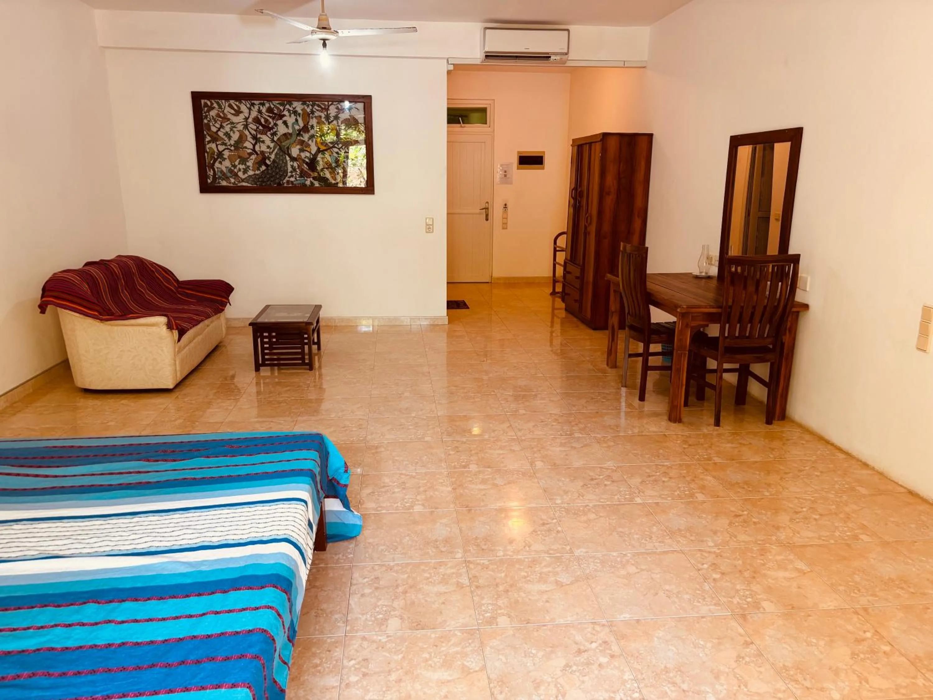 Photo of the whole room in Raja Beach Hotel