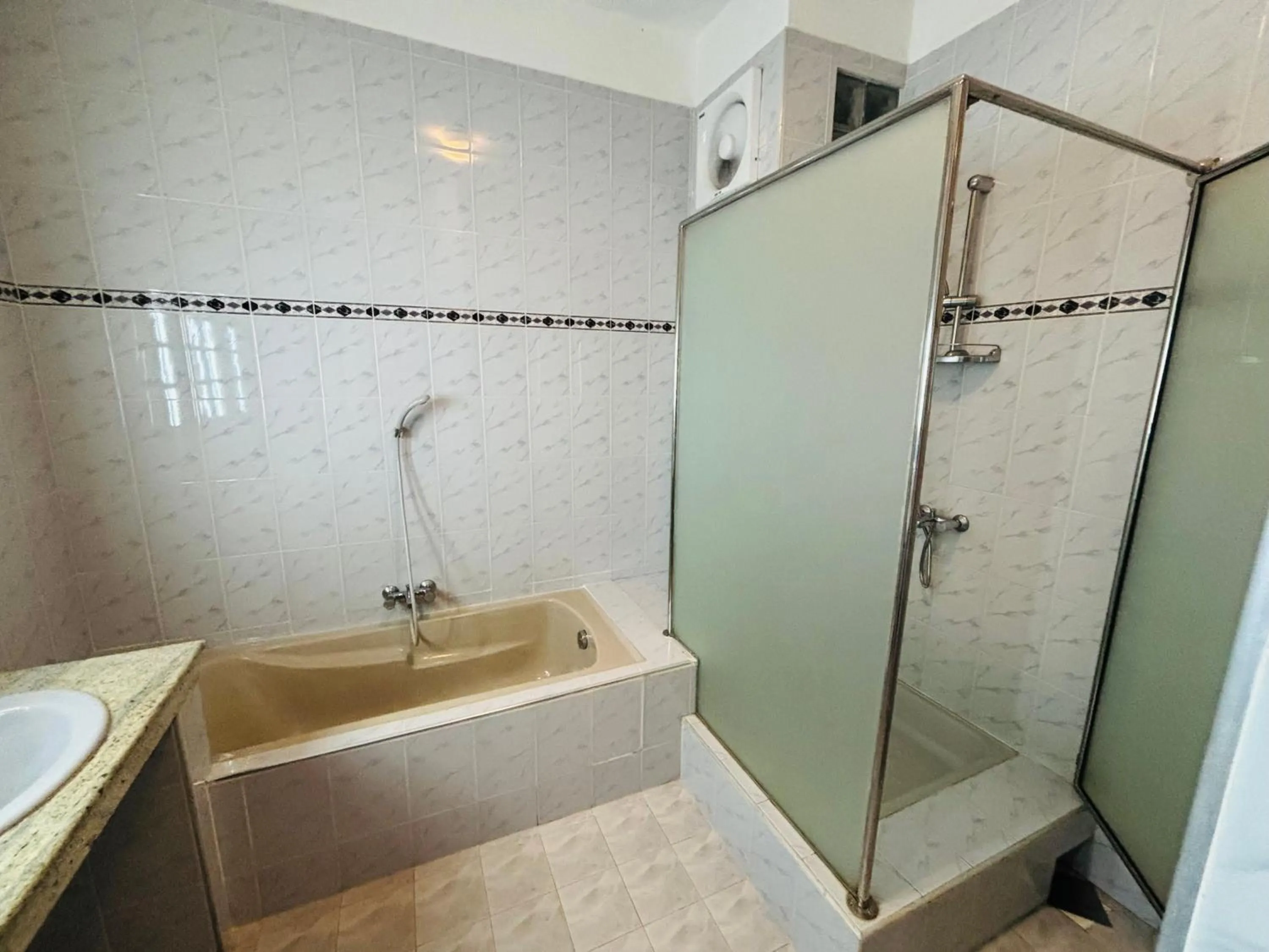 Bathroom in Raja Beach Hotel