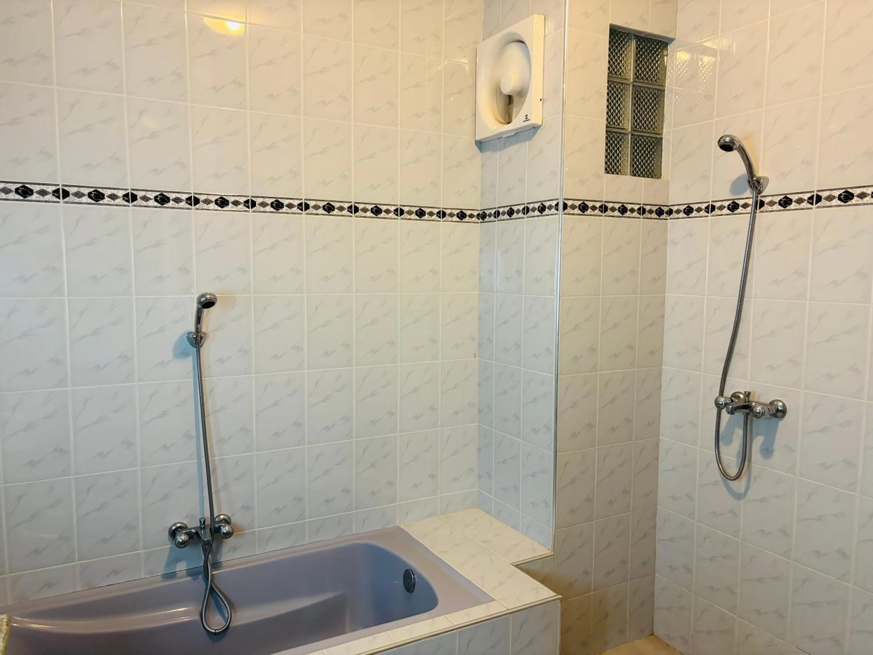 Bathroom in Raja Beach Hotel