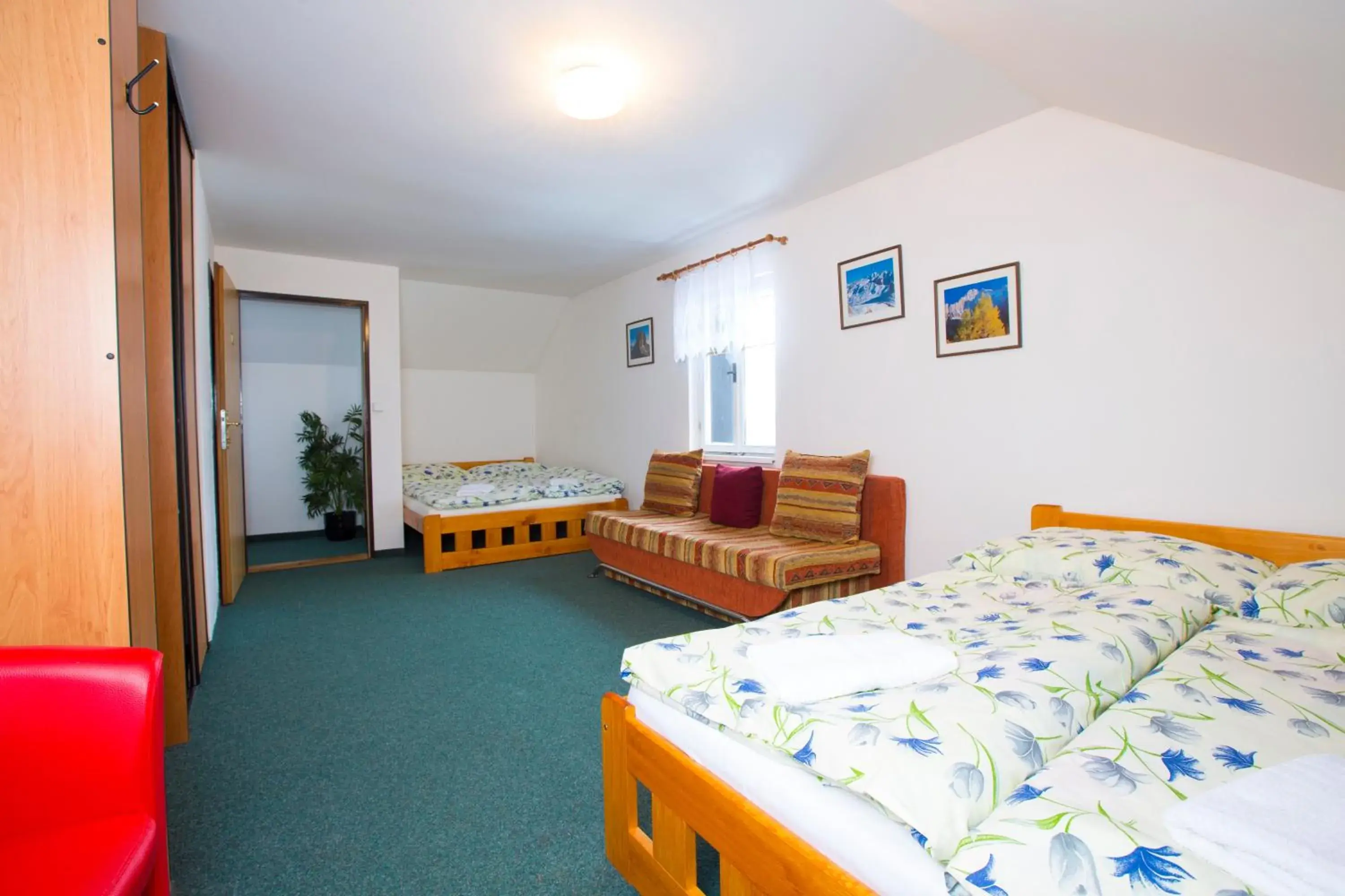 Family Room with Private Bathroom in Chata Pod lipami Family Room with Private Bathroom in Chata Pod lipami