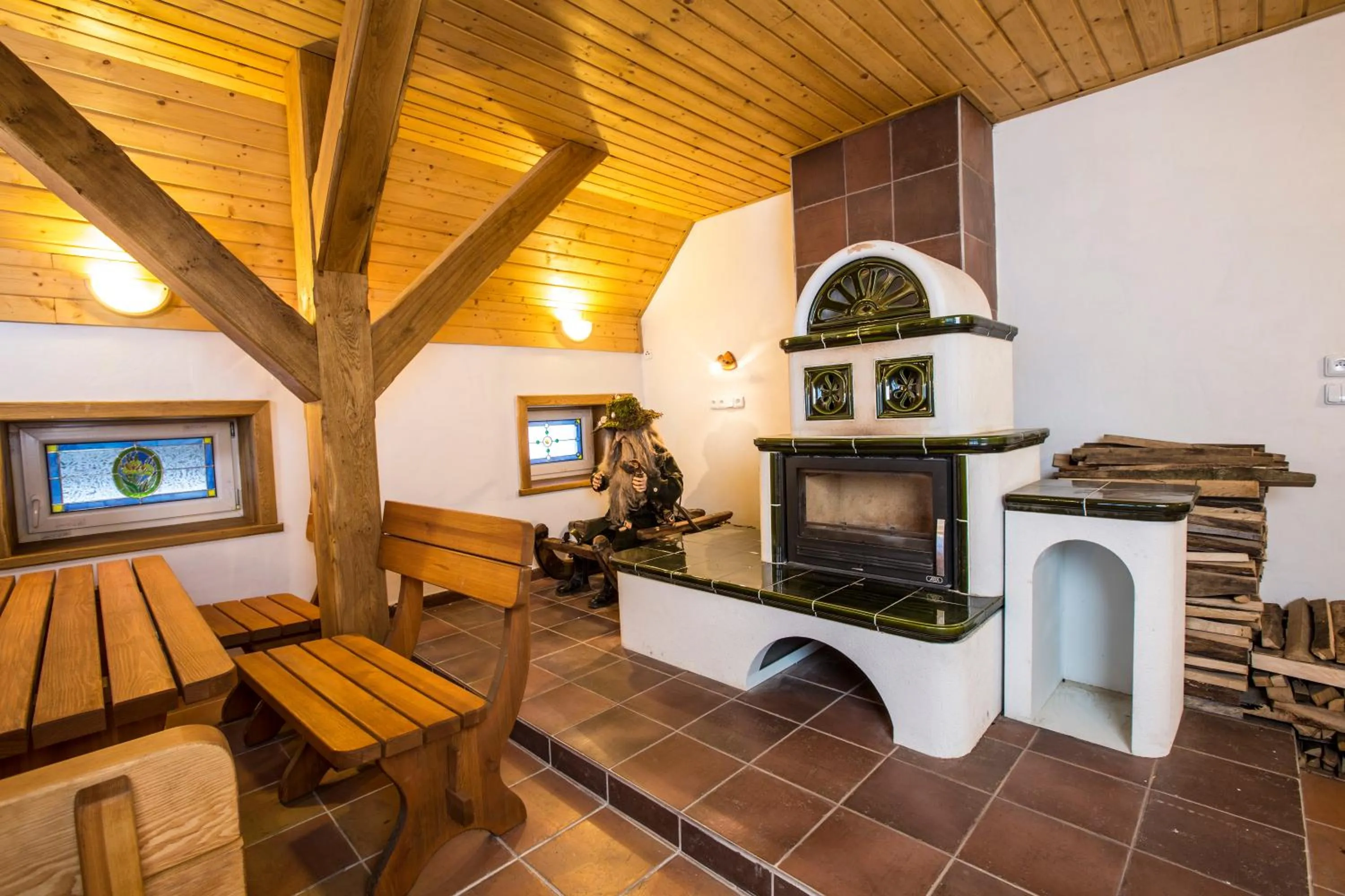 Communal lounge/ TV room in Chata Pod lipami