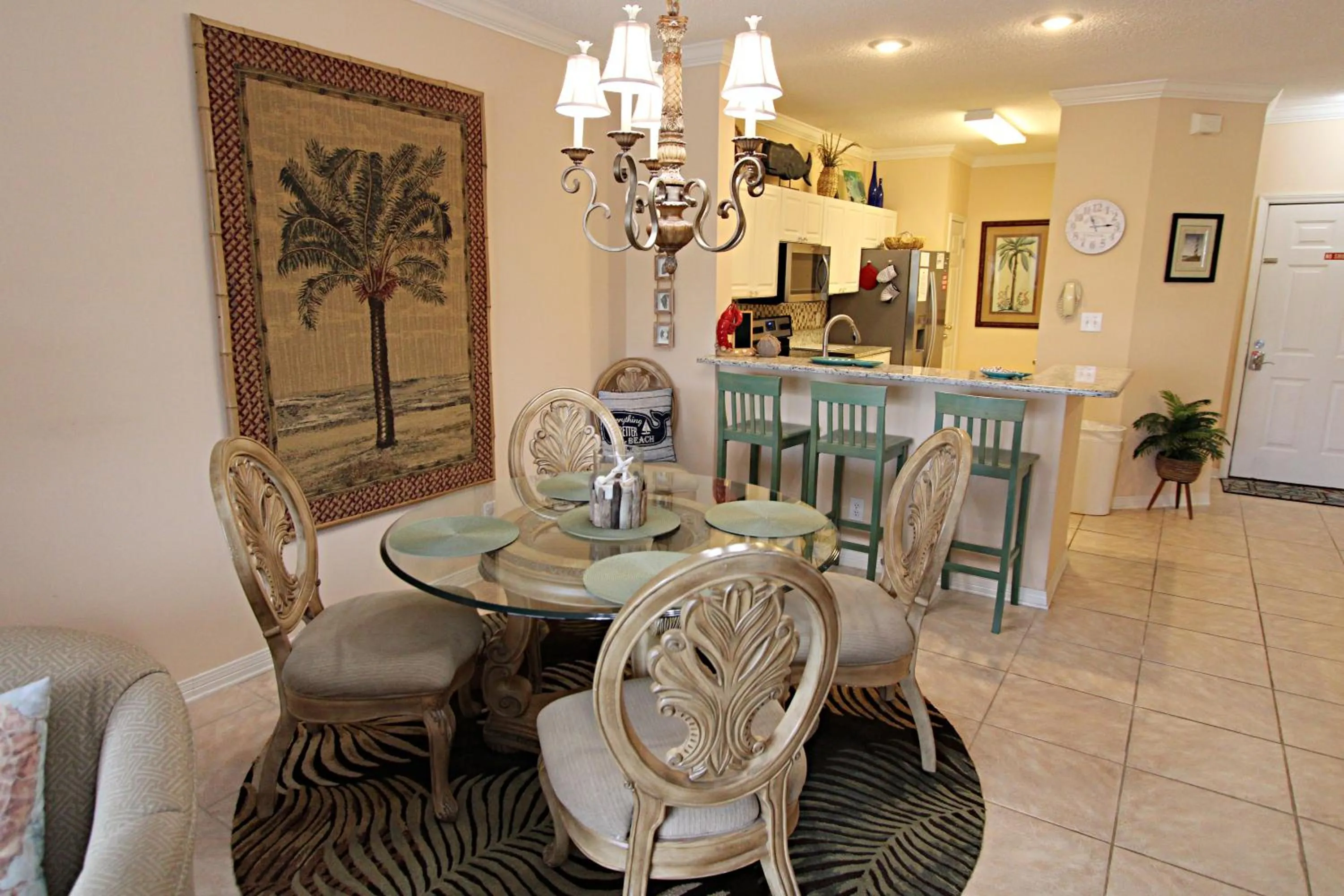 Kitchen or kitchenette in Cypress Point