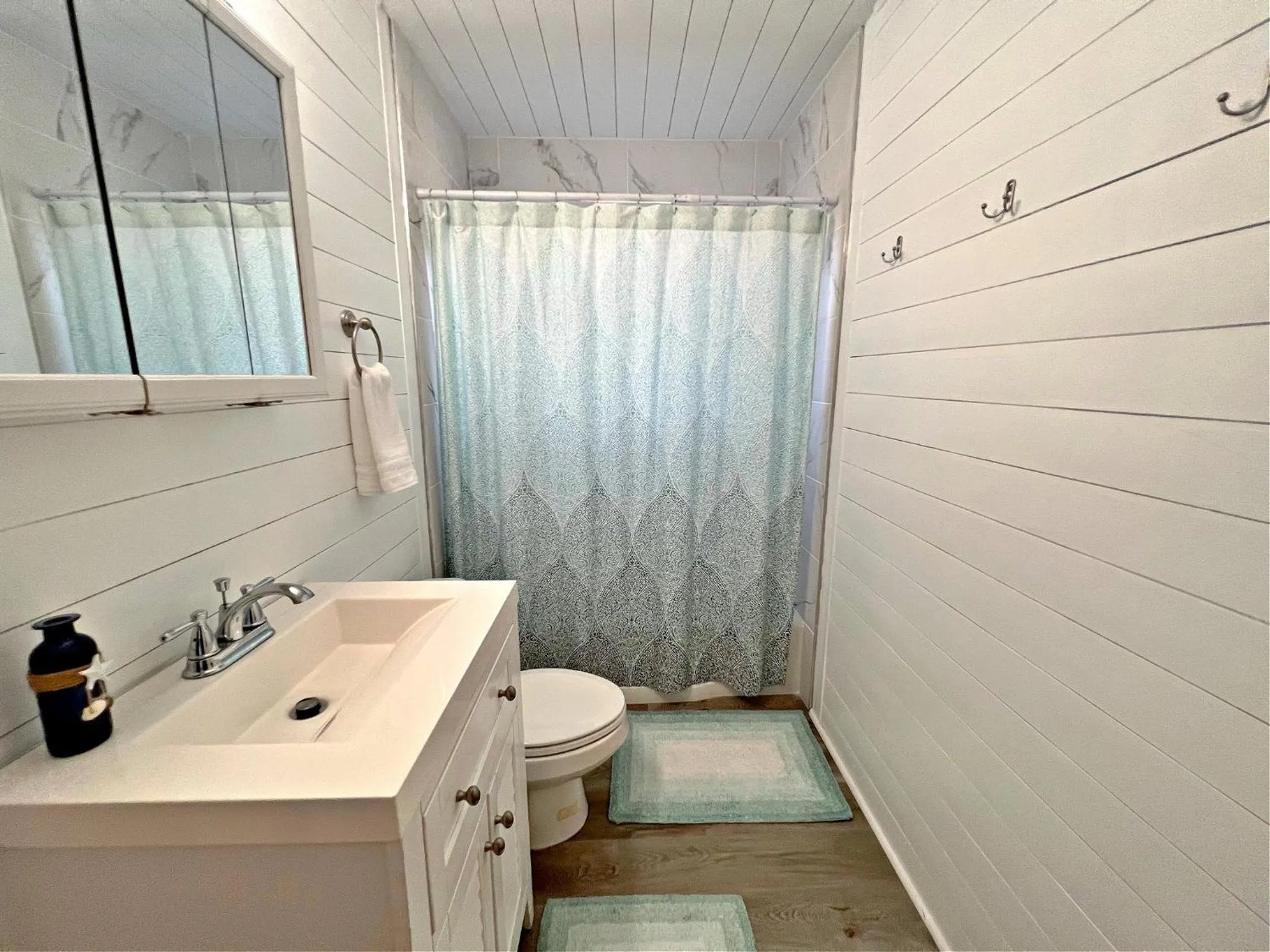Shower in Stay Salty