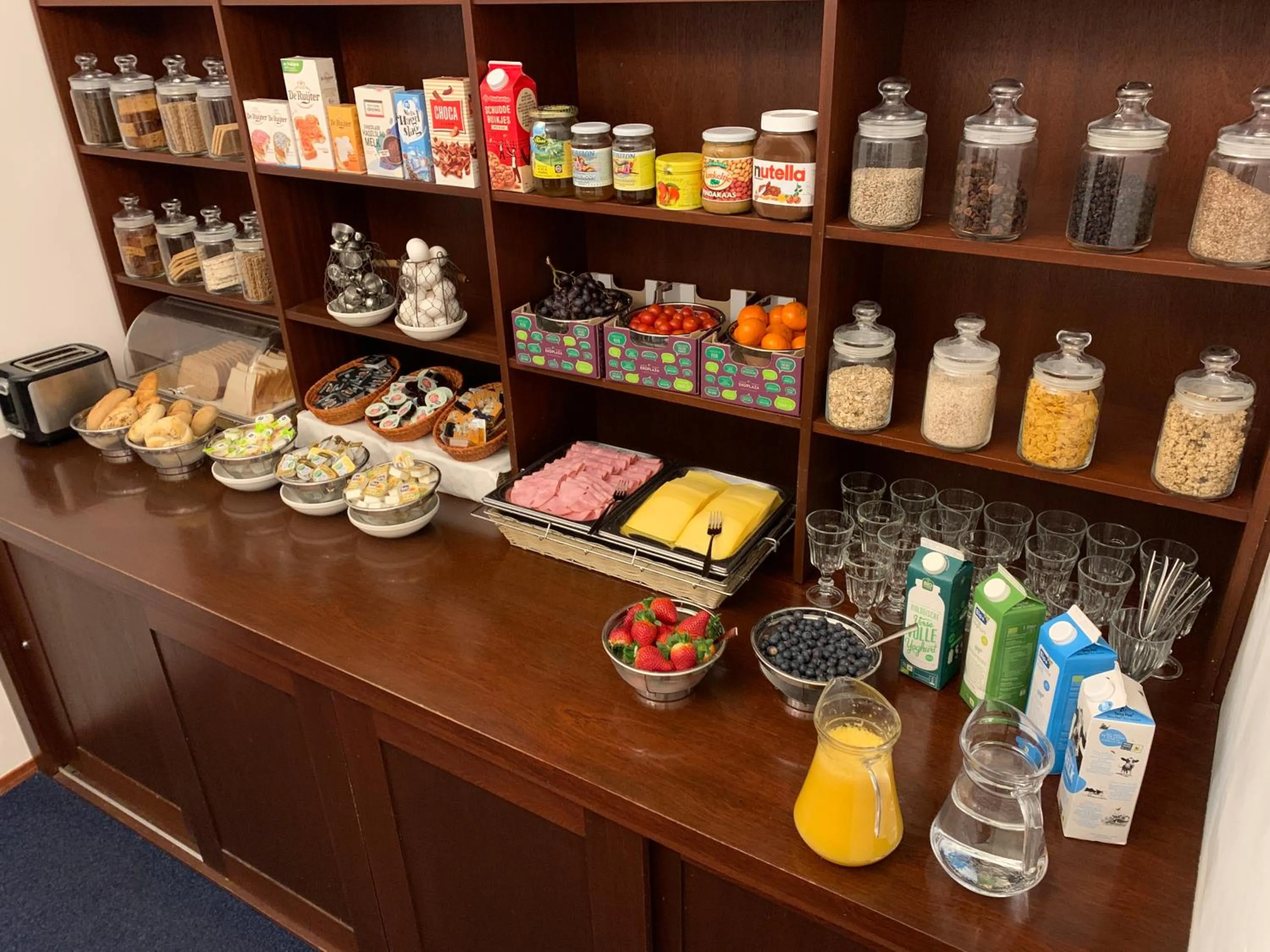 Food in Hotel Oorsprongpark City Centre Utrecht