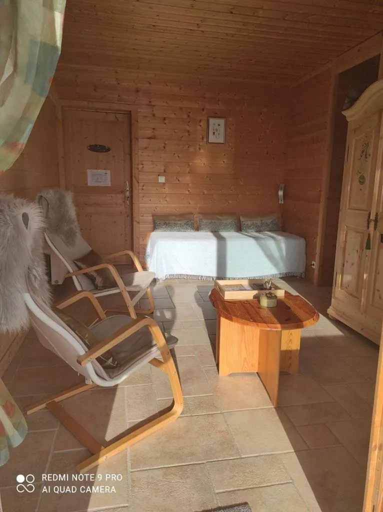 Bed in Les Genévriers