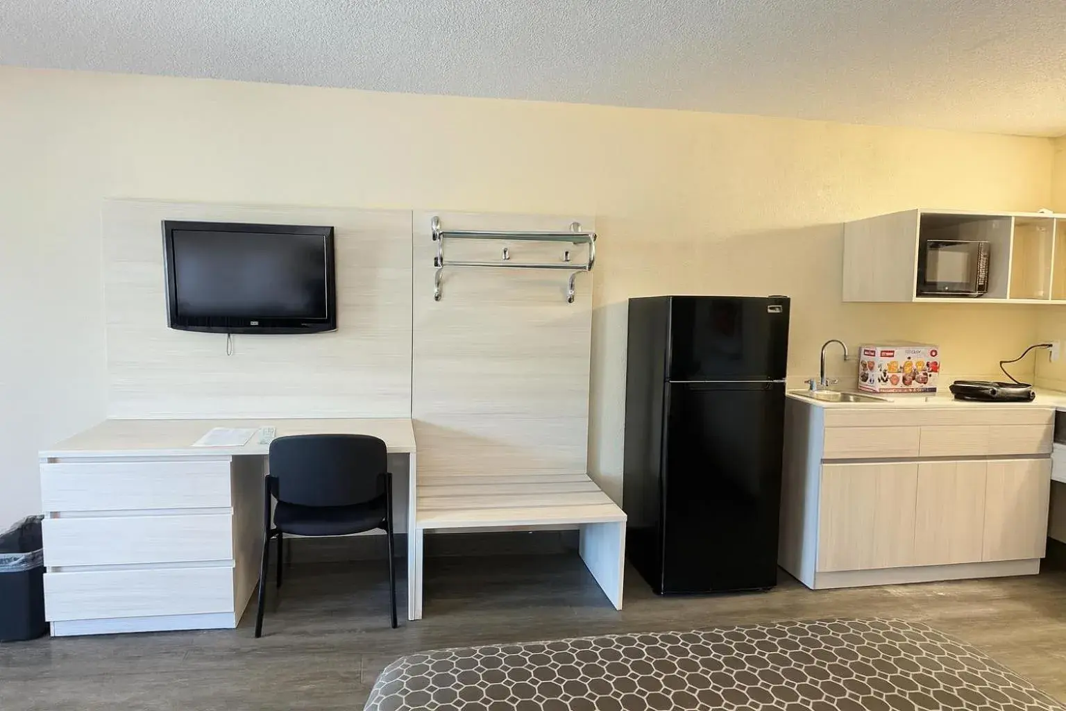 Bedroom in Suburban Studios McDonough South I-75 Bedroom in Suburban Studios McDonough South I-75