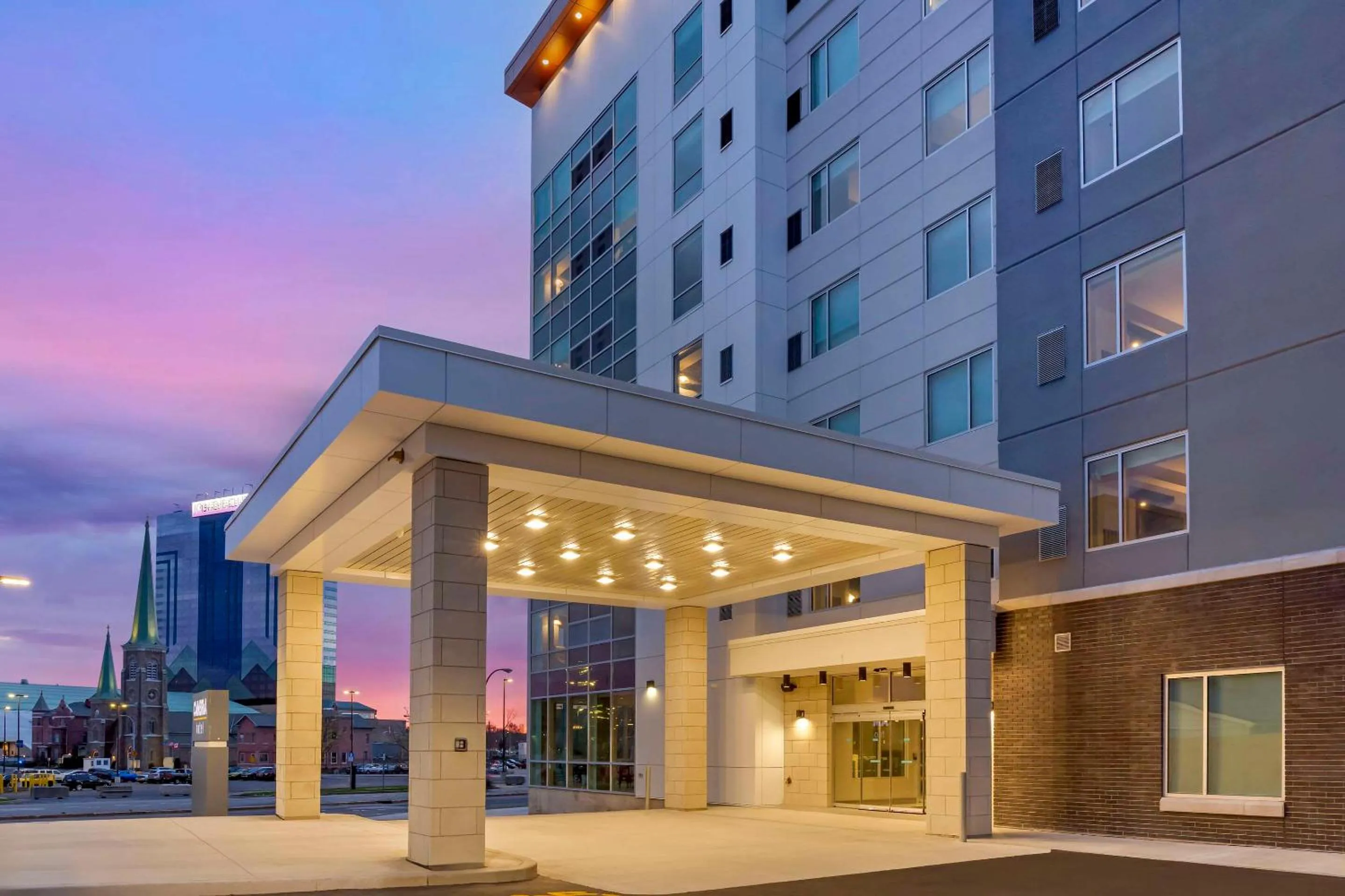 Property building in Cambria Hotel Niagara Falls