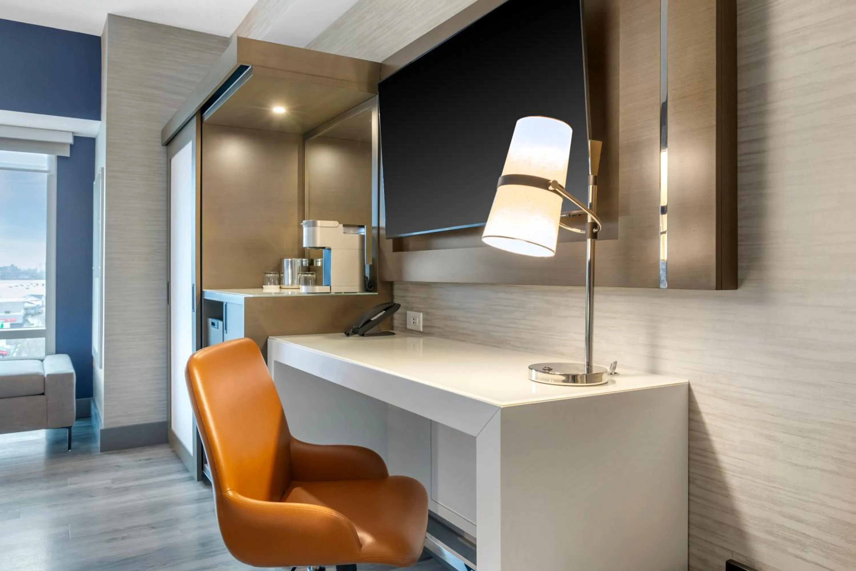 Coffee/tea facilities in Cambria Hotel Niagara Falls