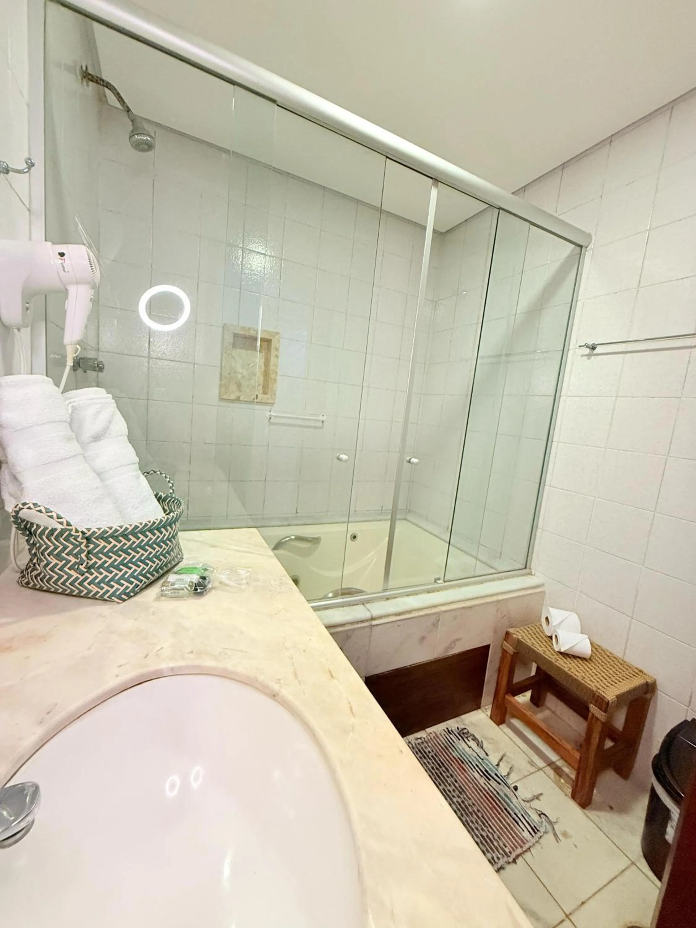 Deluxe Suite with Spa Bath in EcoHotel Vale do Sol