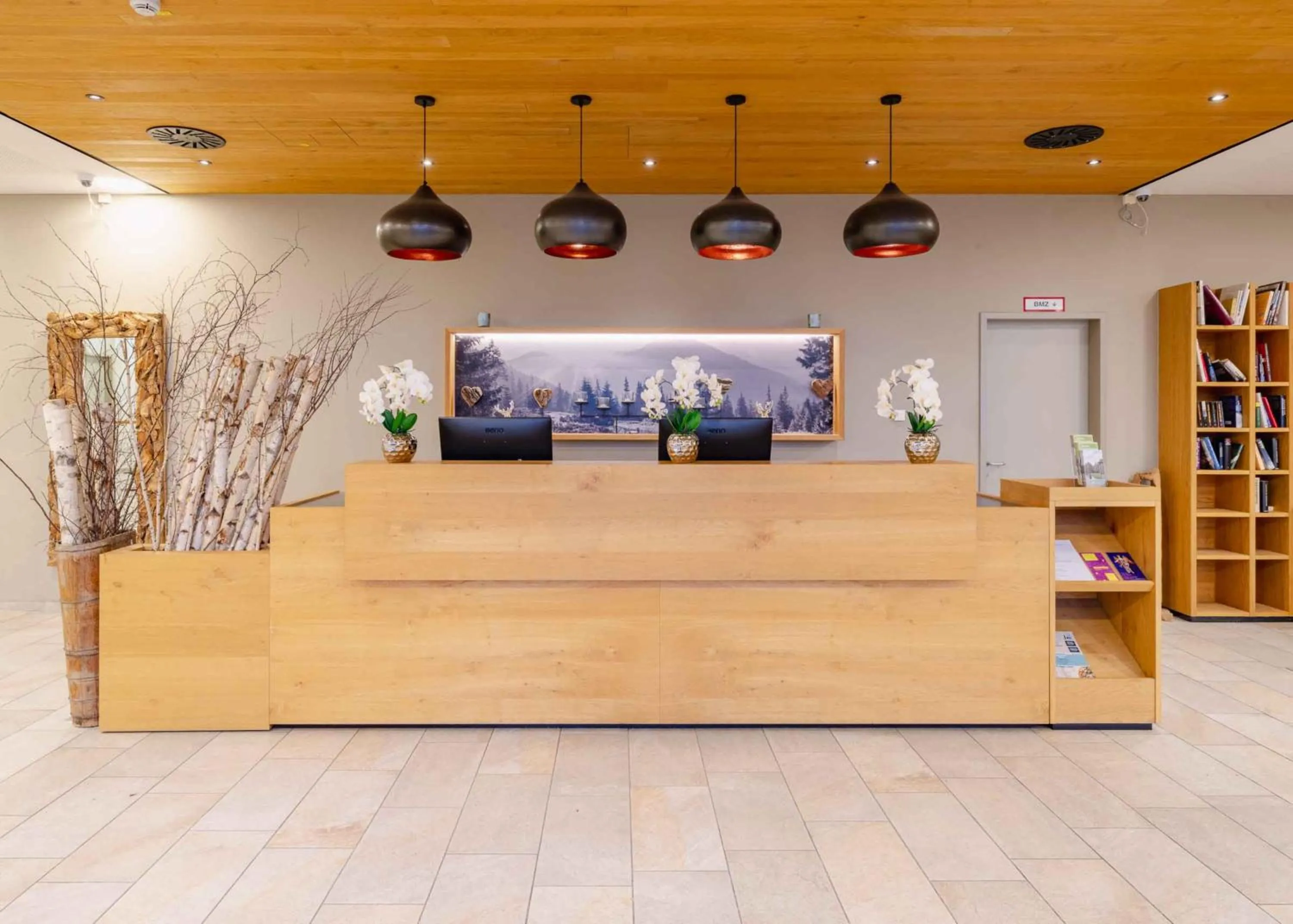 Lobby or reception in PLAZA INN Dachau - München