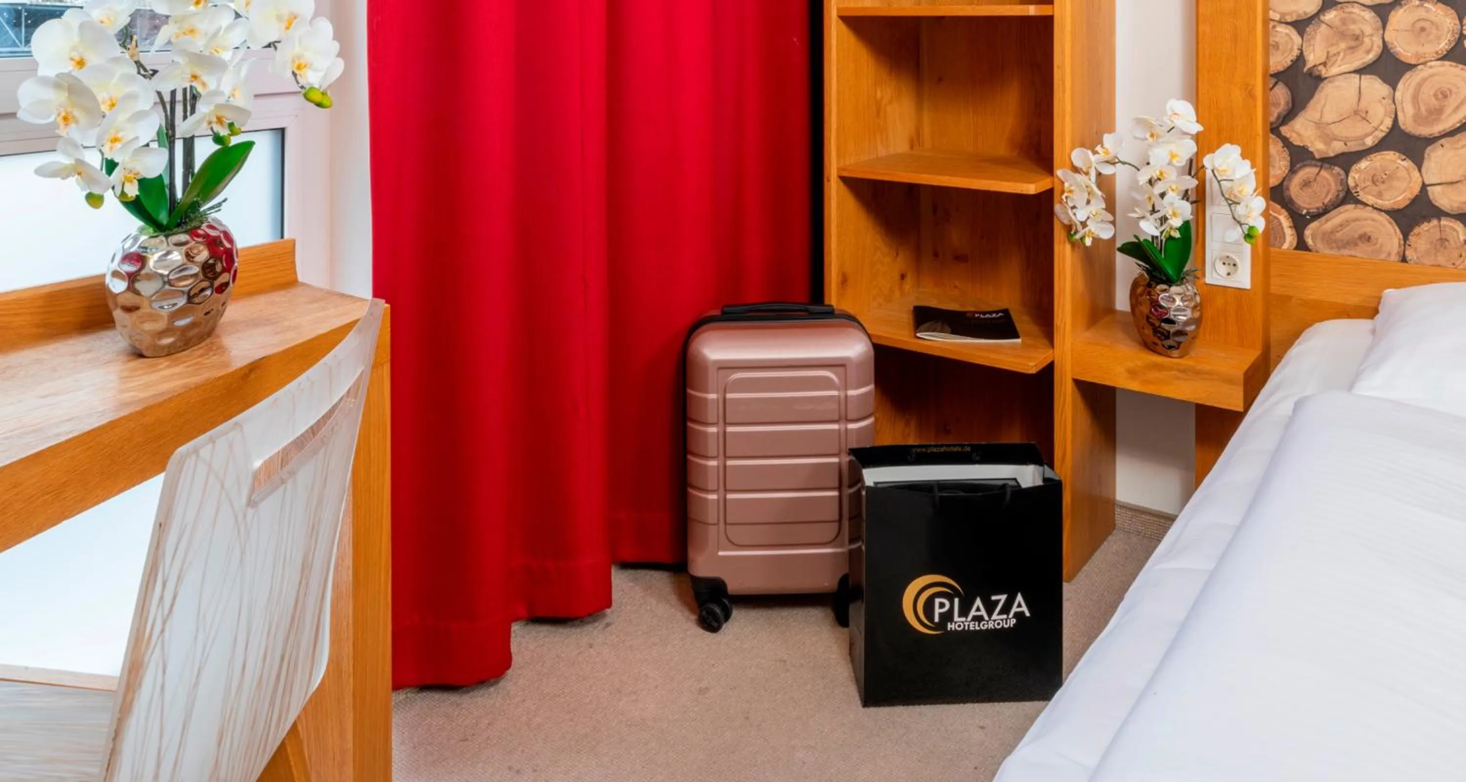 Bedroom, Bed in PLAZA INN Dachau - München