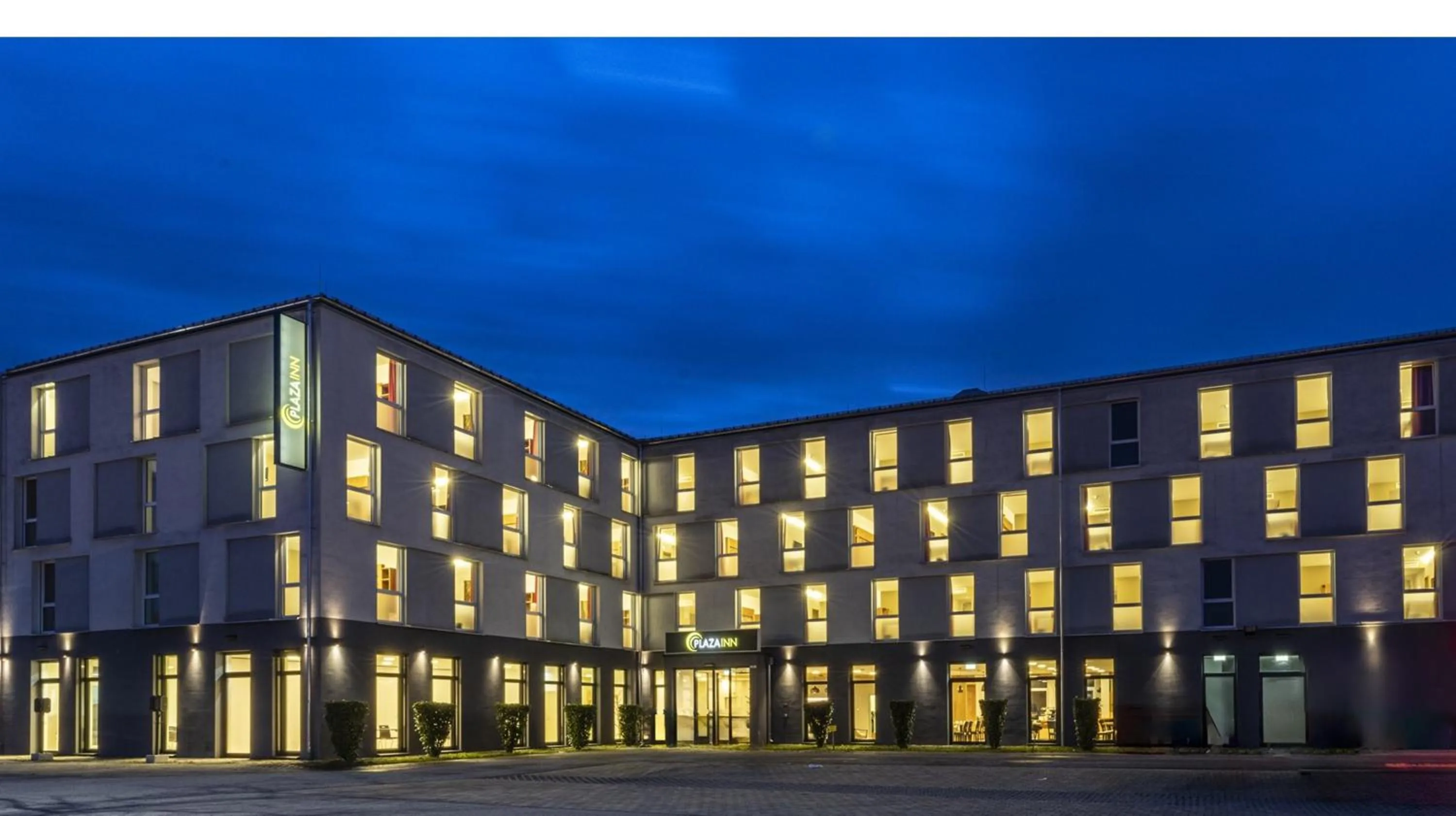 Facade/entrance in PLAZA INN Dachau - München