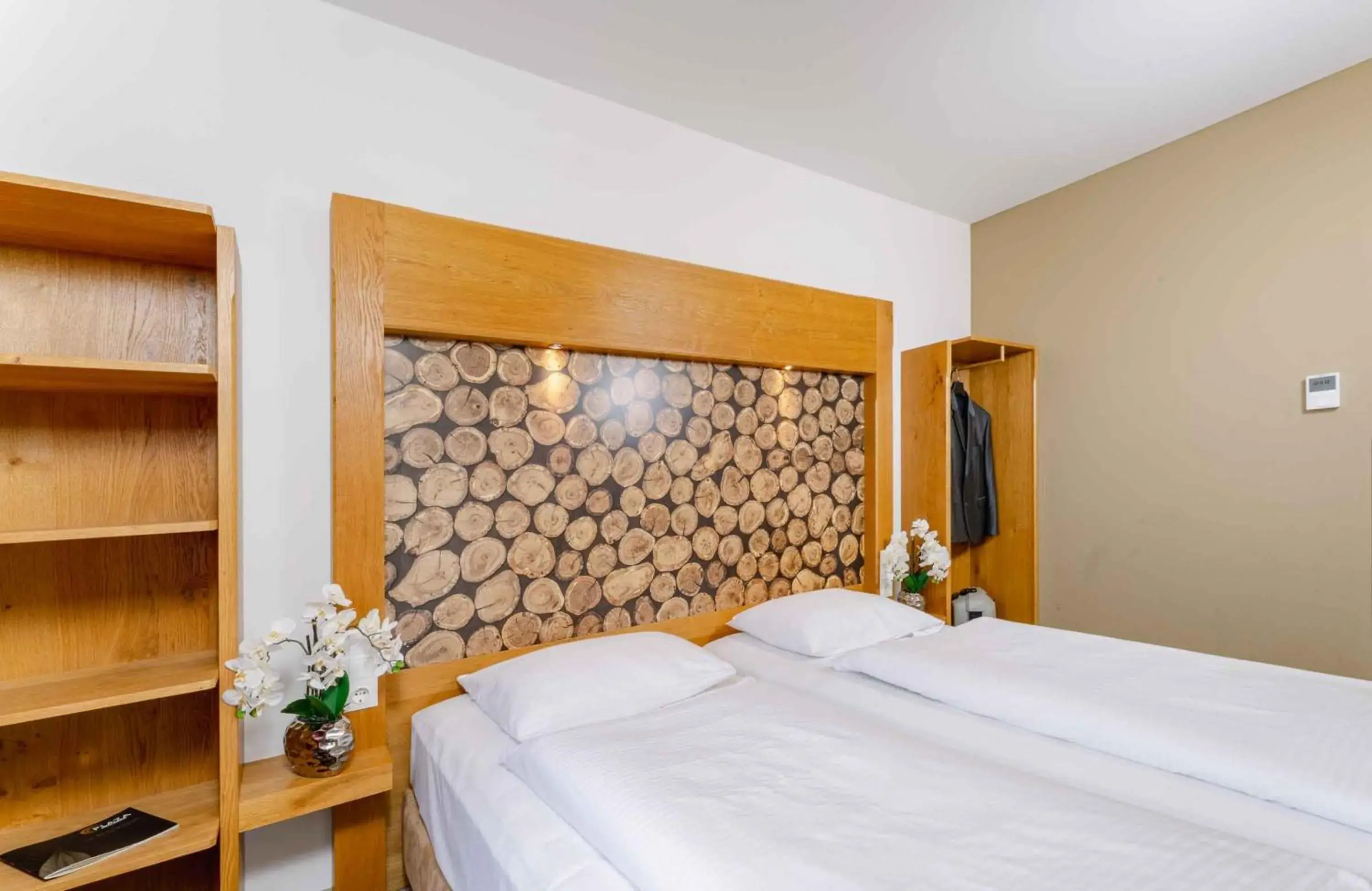 Bedroom, Bed in PLAZA INN Dachau - München Bedroom, Bed in PLAZA INN Dachau - München