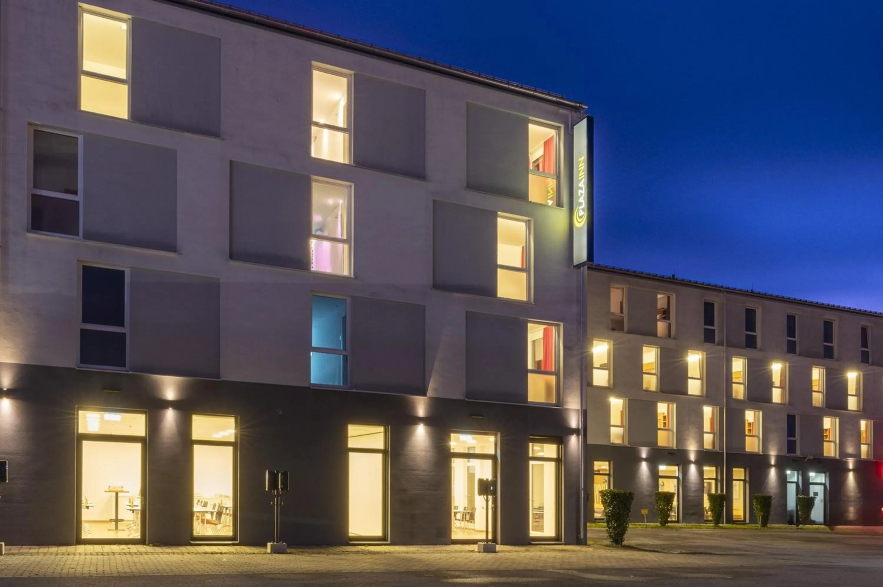Facade/entrance in PLAZA INN Dachau - München