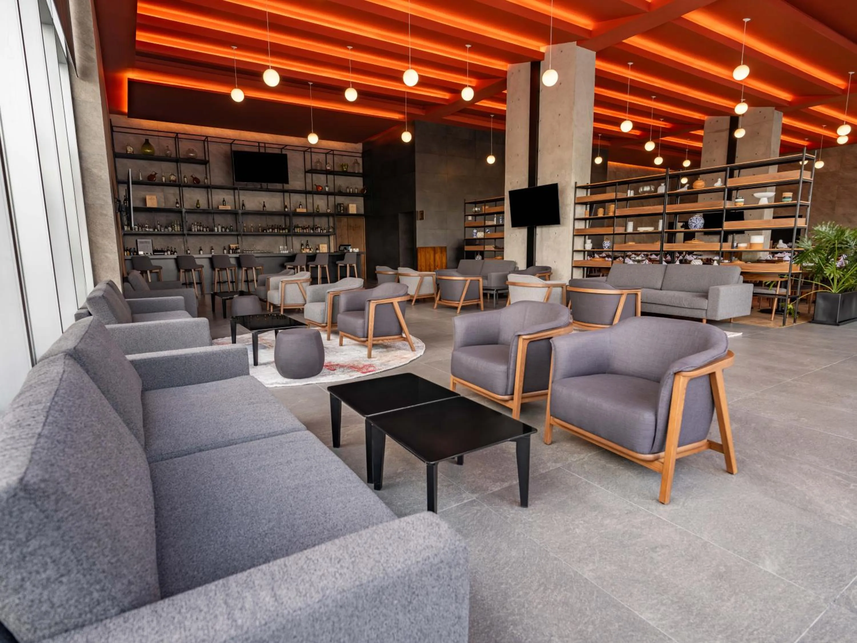 Seating area in Galeria Plaza Leon