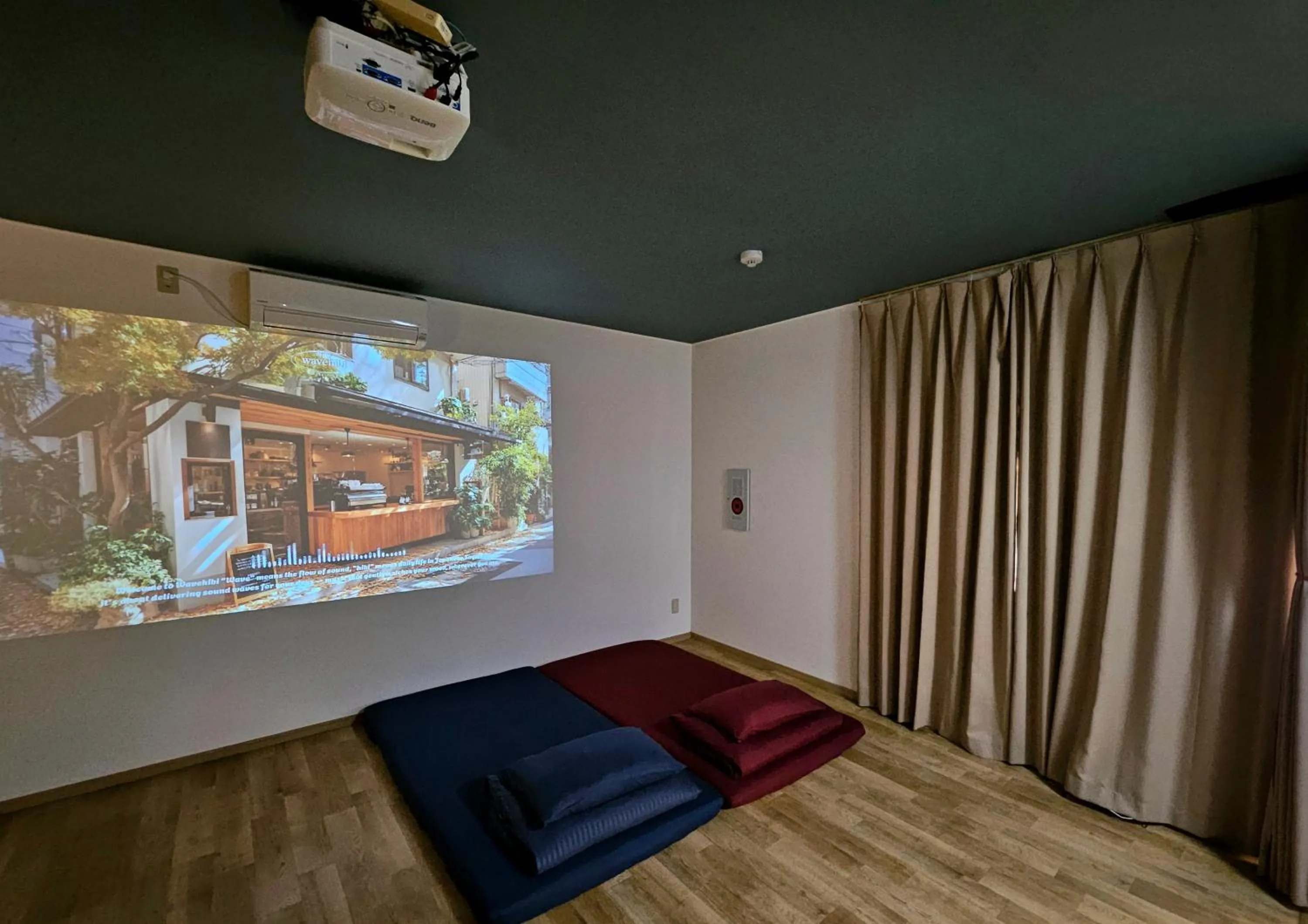 Property building, Bed in Sloth Glamping