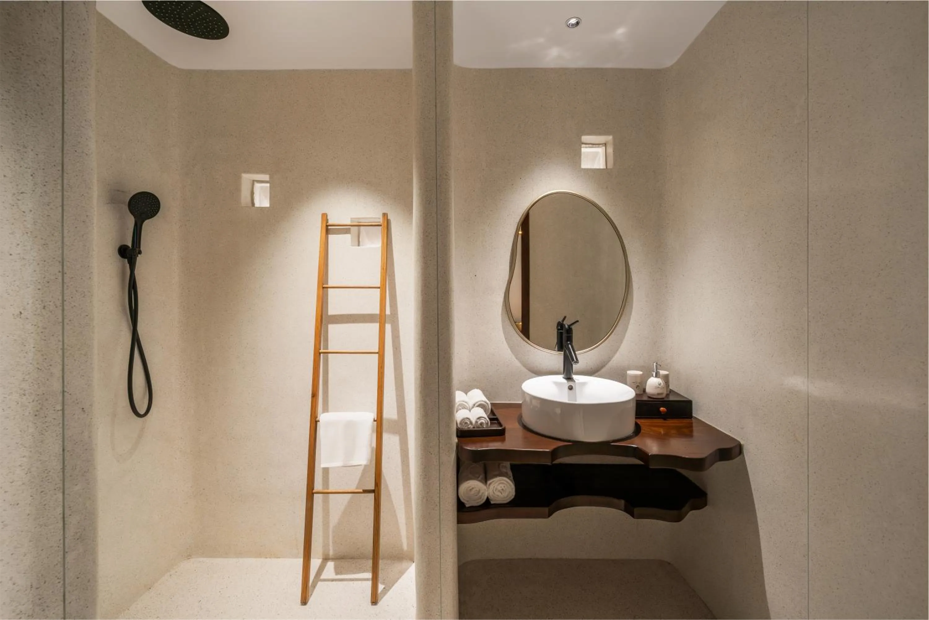 Bathroom in Saha Casa Boutique Hotel Da Nang