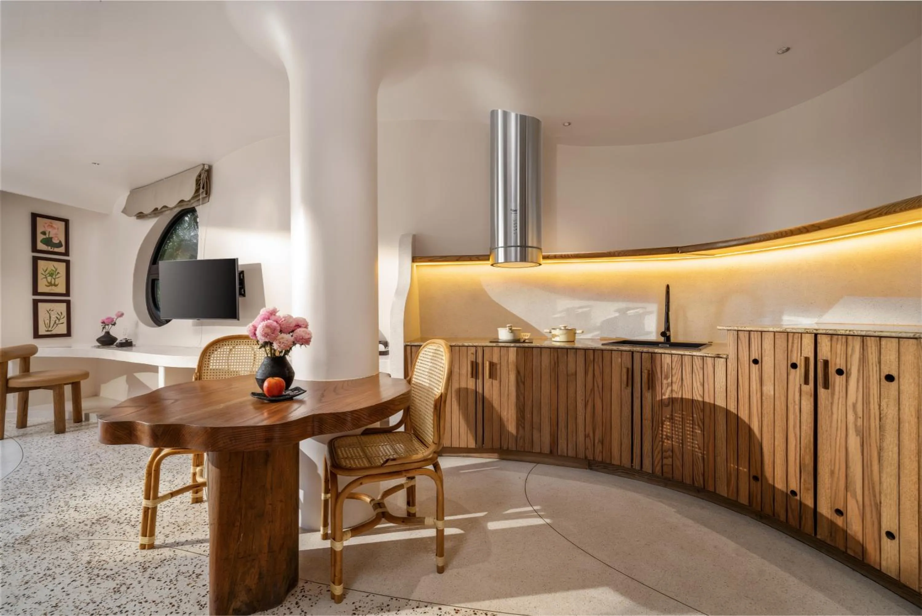 kitchen, Bed in Saha Casa Boutique Hotel Da Nang