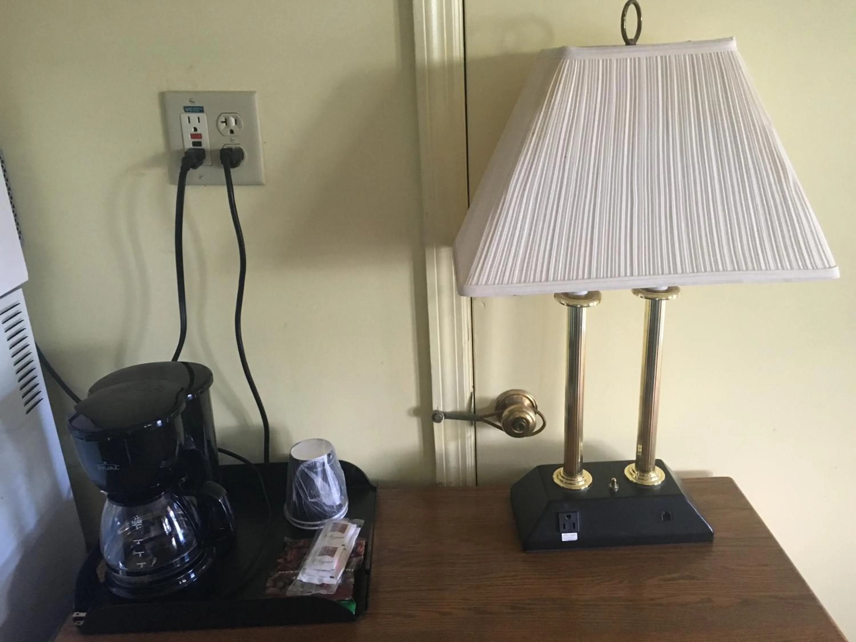 Bedroom in Norwalk Inn