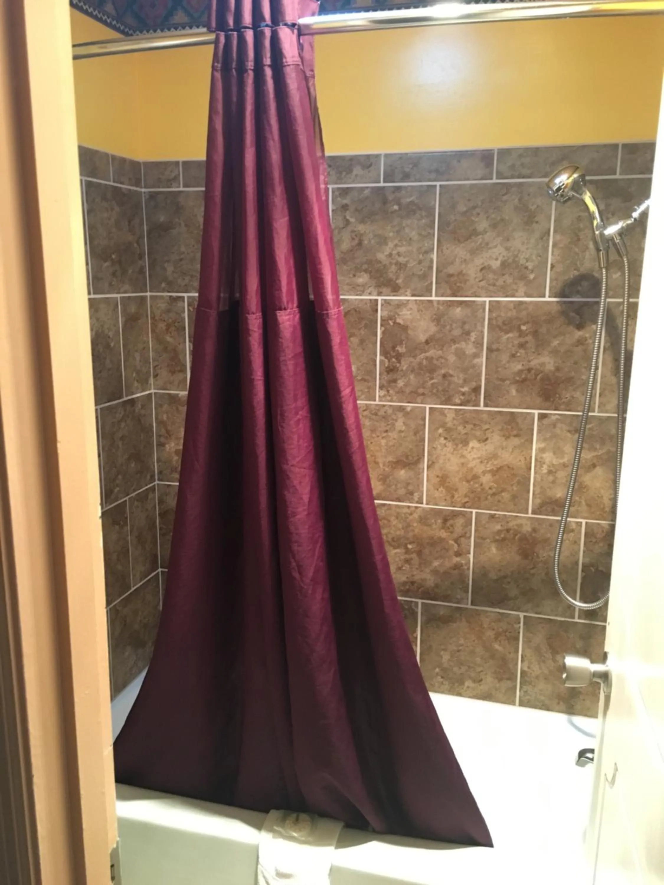 Bathroom in Norwalk Inn