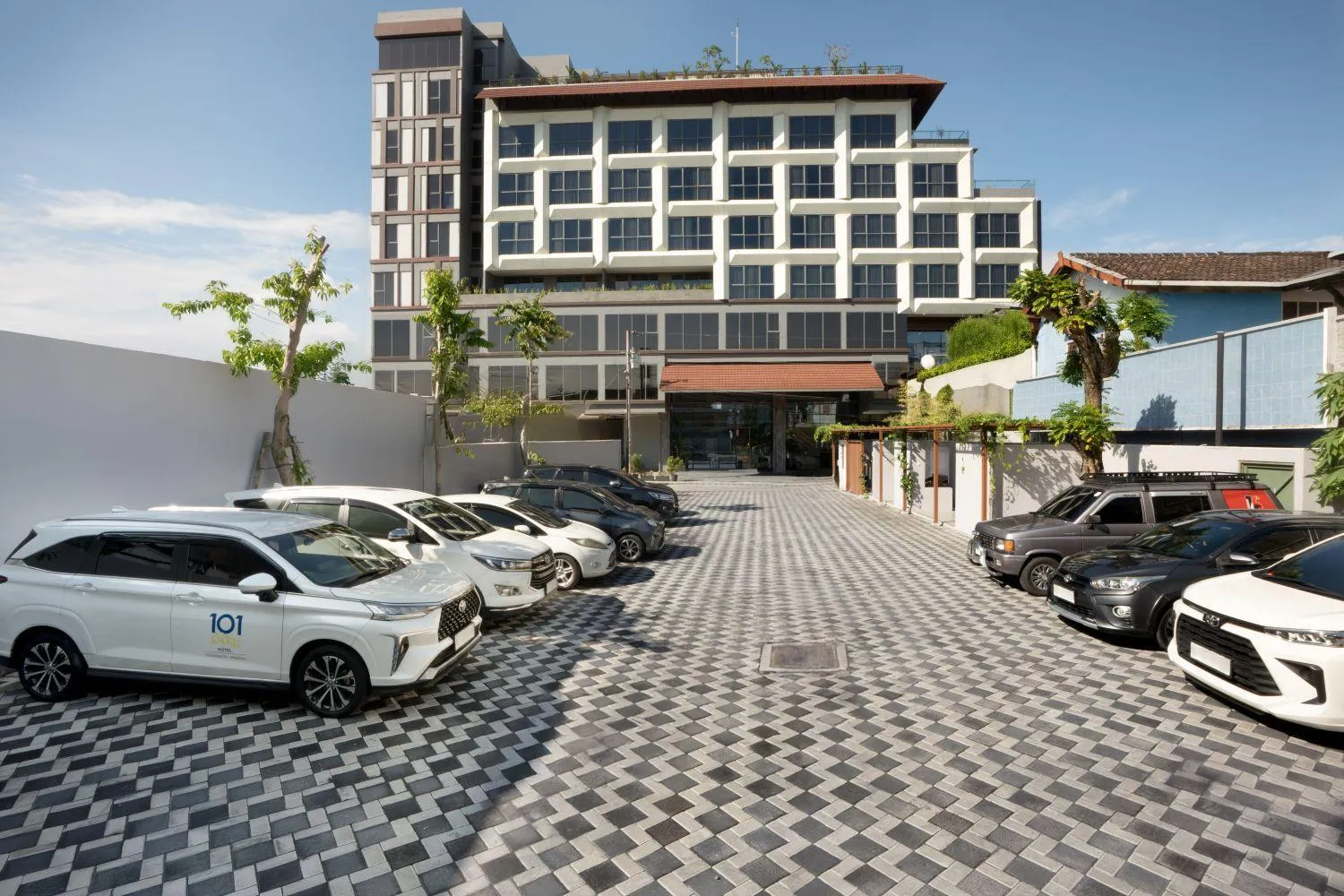 Parking in 1O1 STYLE Yogyakarta Malioboro