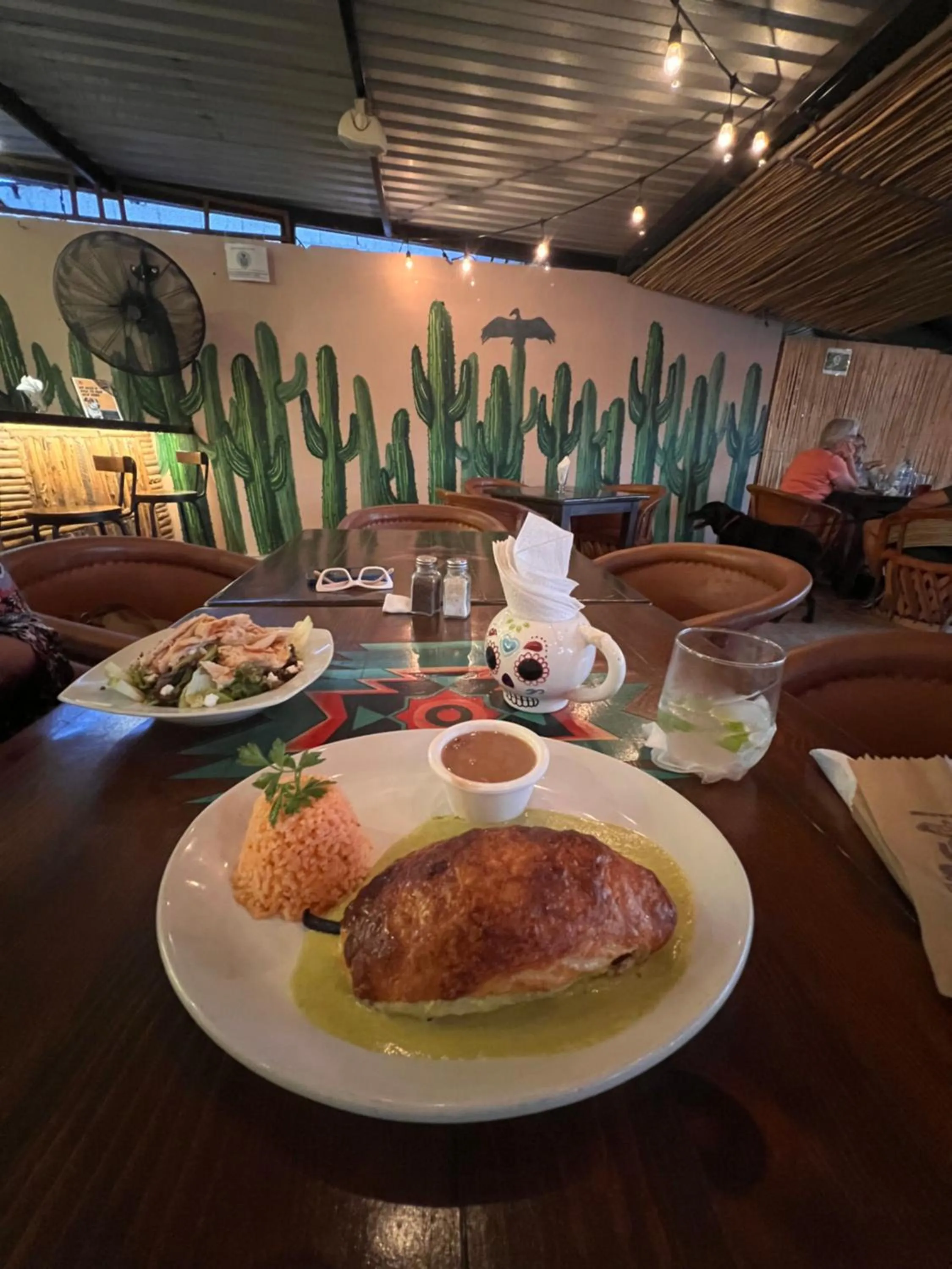 Restaurant/places to eat in Hotel 1697 Loreto