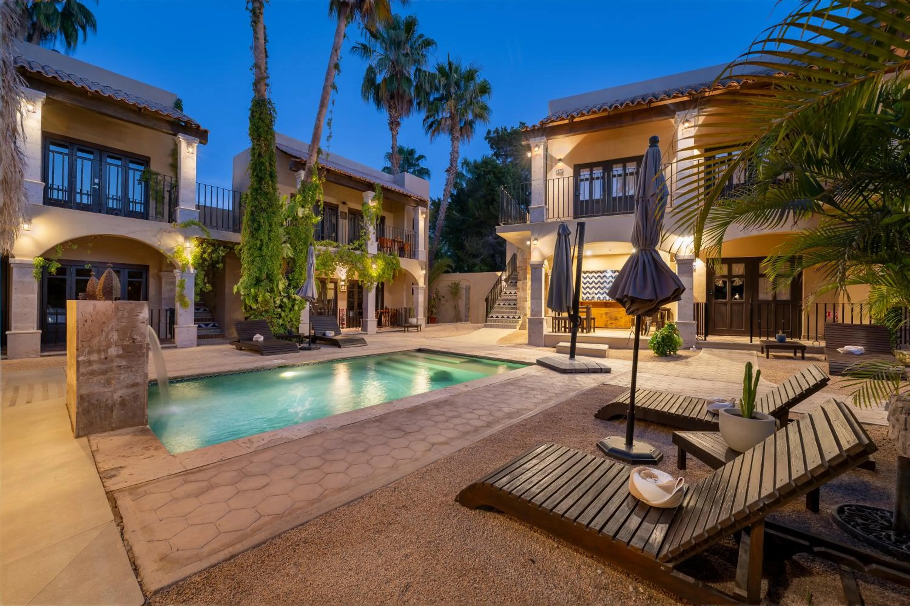 Swimming pool in Hotel 1697 Loreto