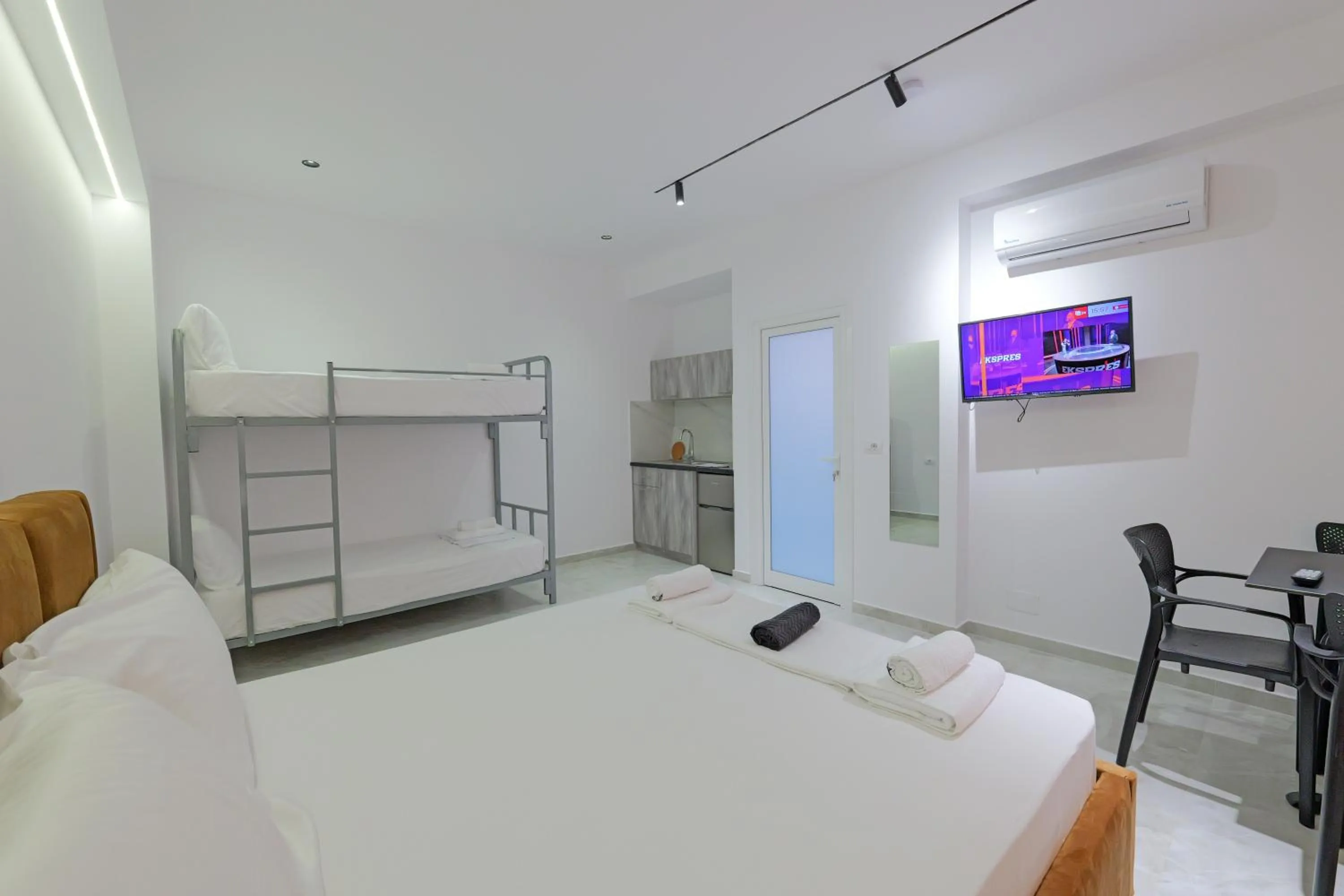 Photo of the whole room, Bed in Central Garden Sofia 1- Free Parking