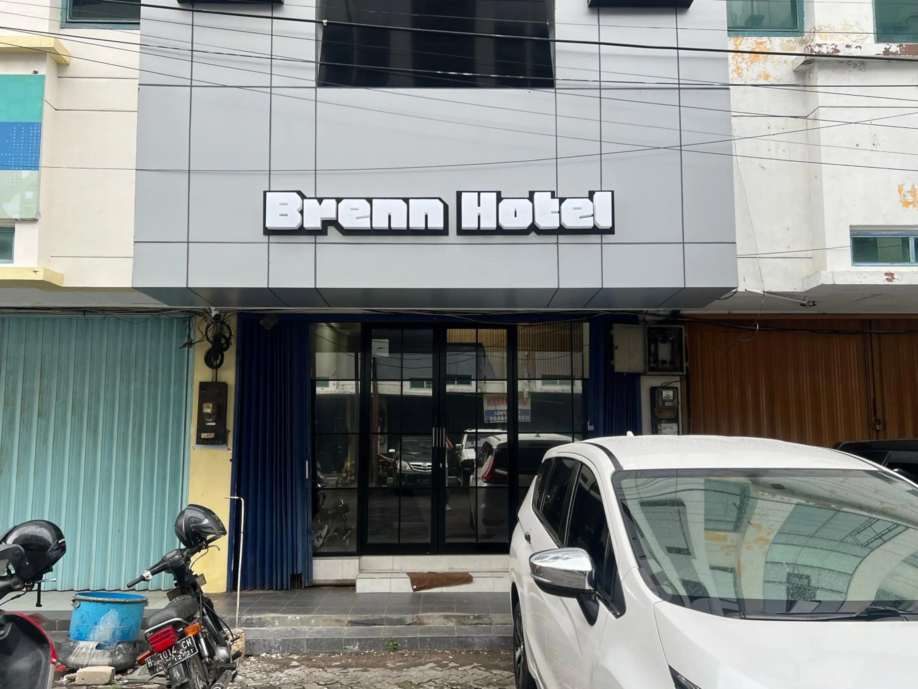 Property building in Brenn Hotel Semarang Mitra Reddoorz