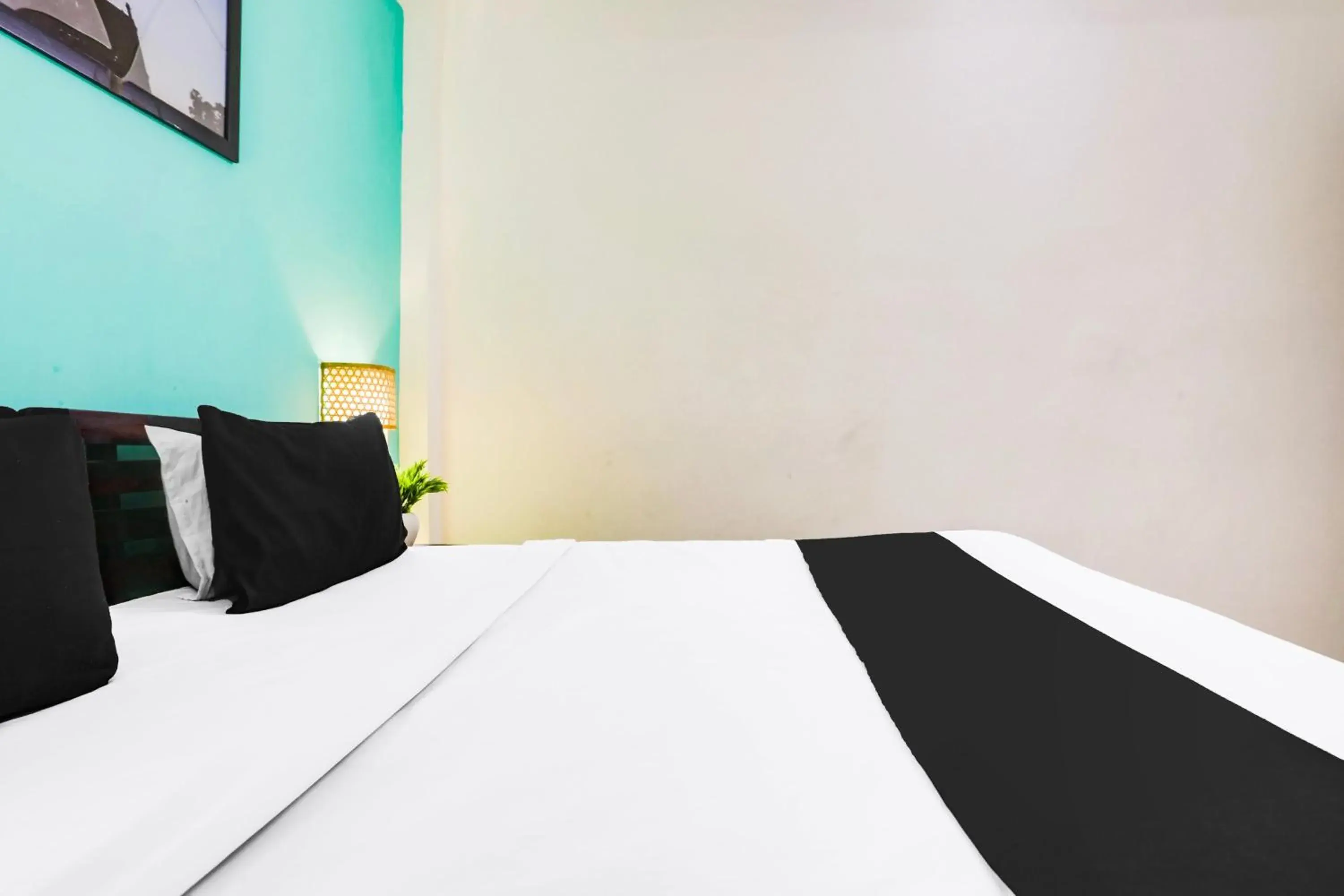 Bedroom, Bed in Super Hotel O Saket Residency KD Plaza Near Saket Metro Bedroom, Bed in Super Hotel O Saket Residency KD Plaza Near Saket Metro
