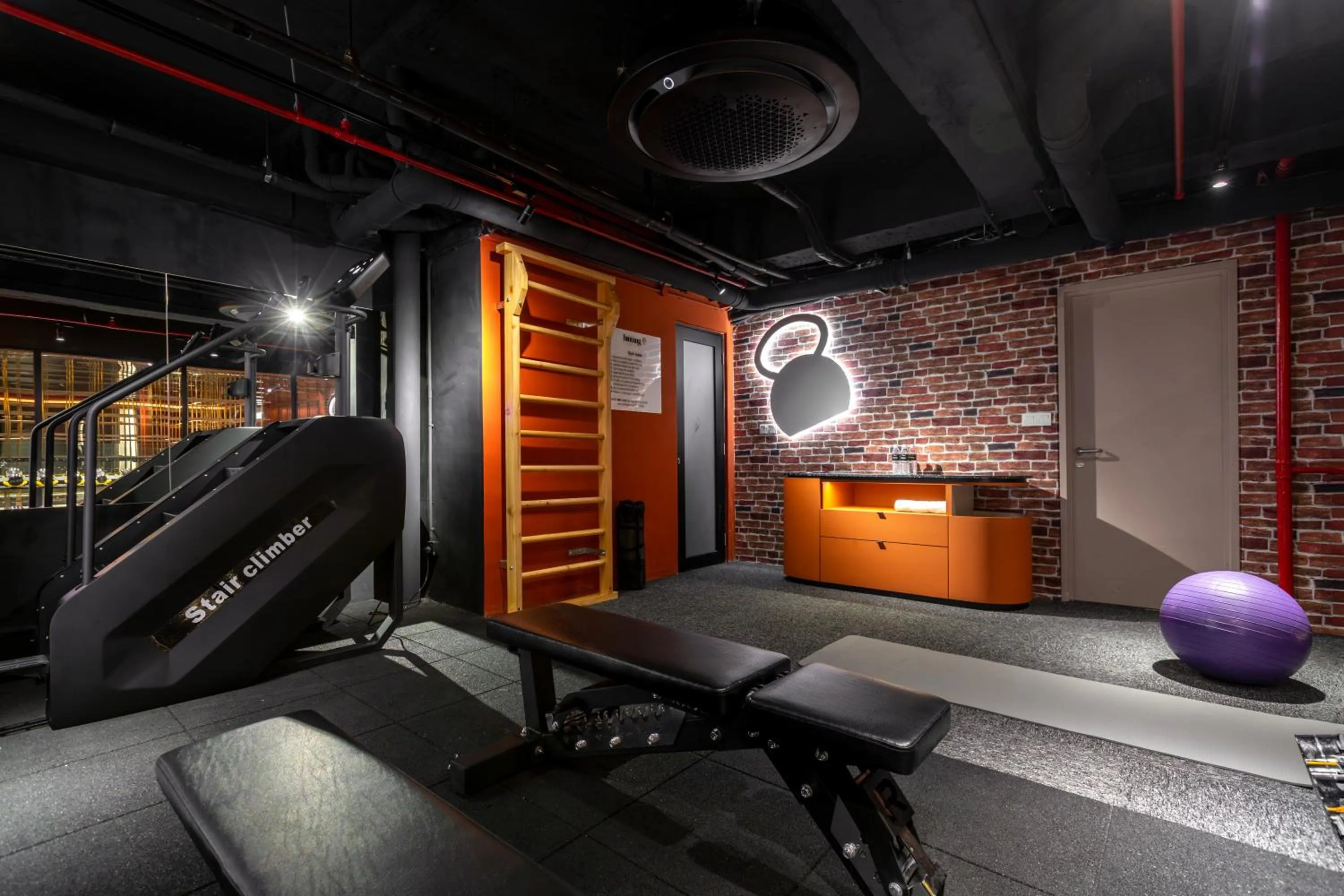 Fitness centre/facilities in Bintang Collectionz Hotel