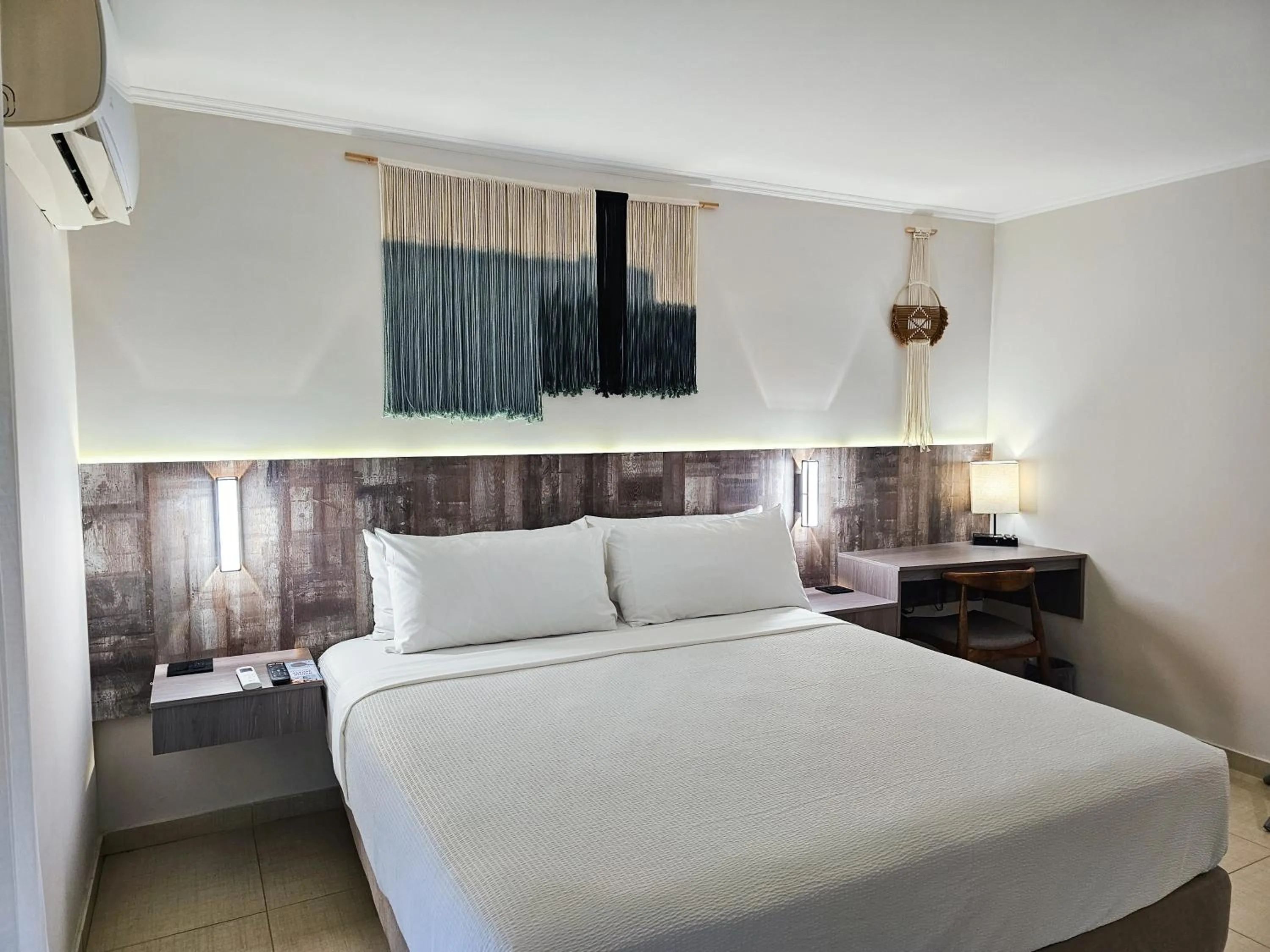 King Room with Sofa and Pool View - Adults Only/Non-Smoking in Aruba Boutique & Art Hotel - Adults Only