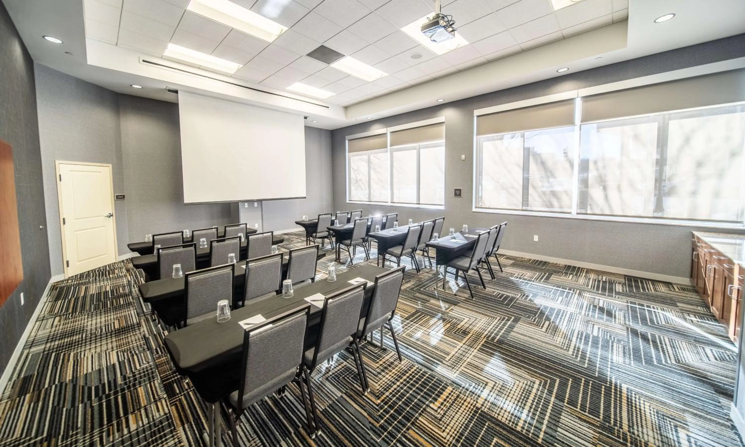 Meeting/conference room in Homewood Suites by Hilton Rochester Mayo Clinic-St. Marys Campus