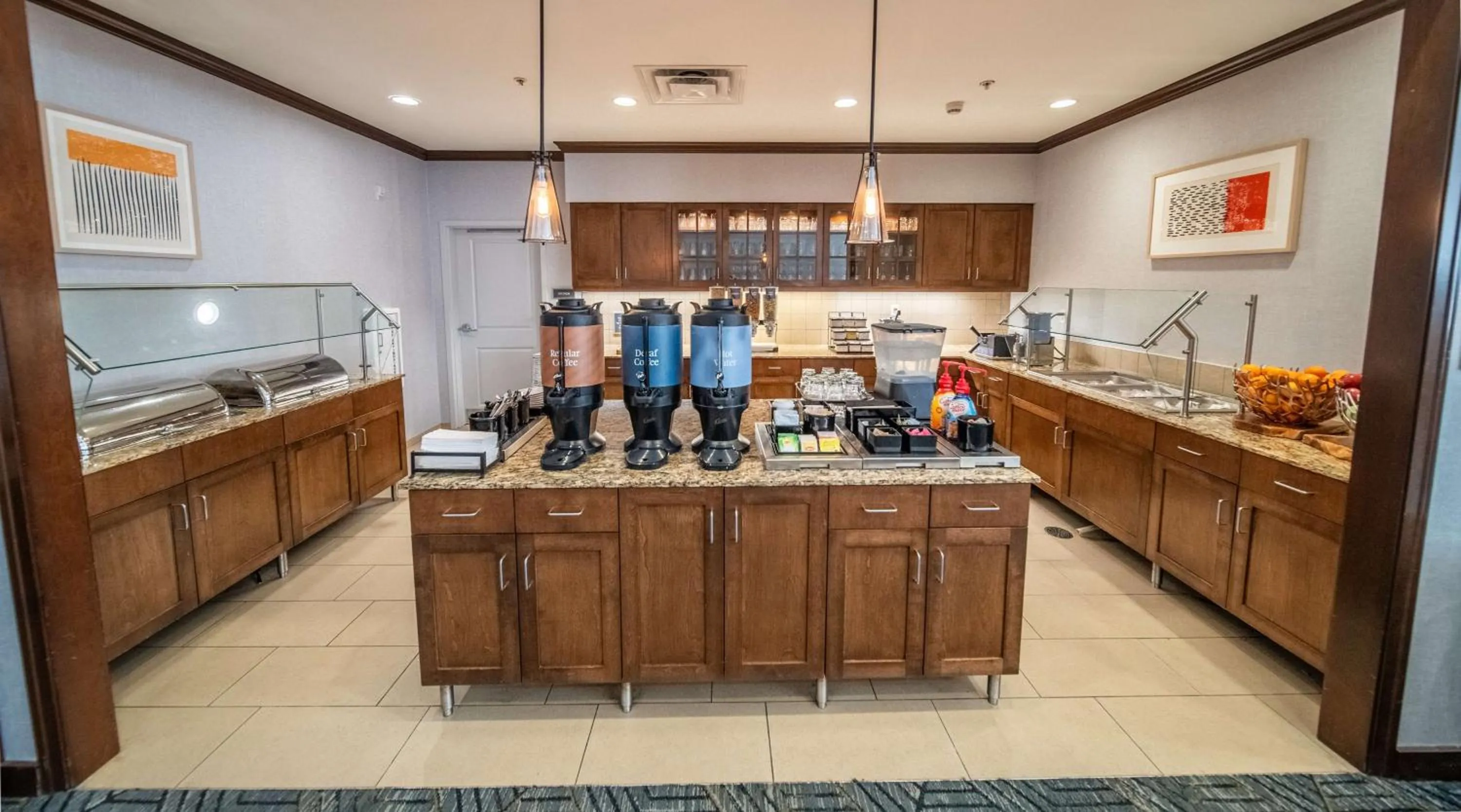 Breakfast in Homewood Suites by Hilton Rochester Mayo Clinic-St. Marys Campus