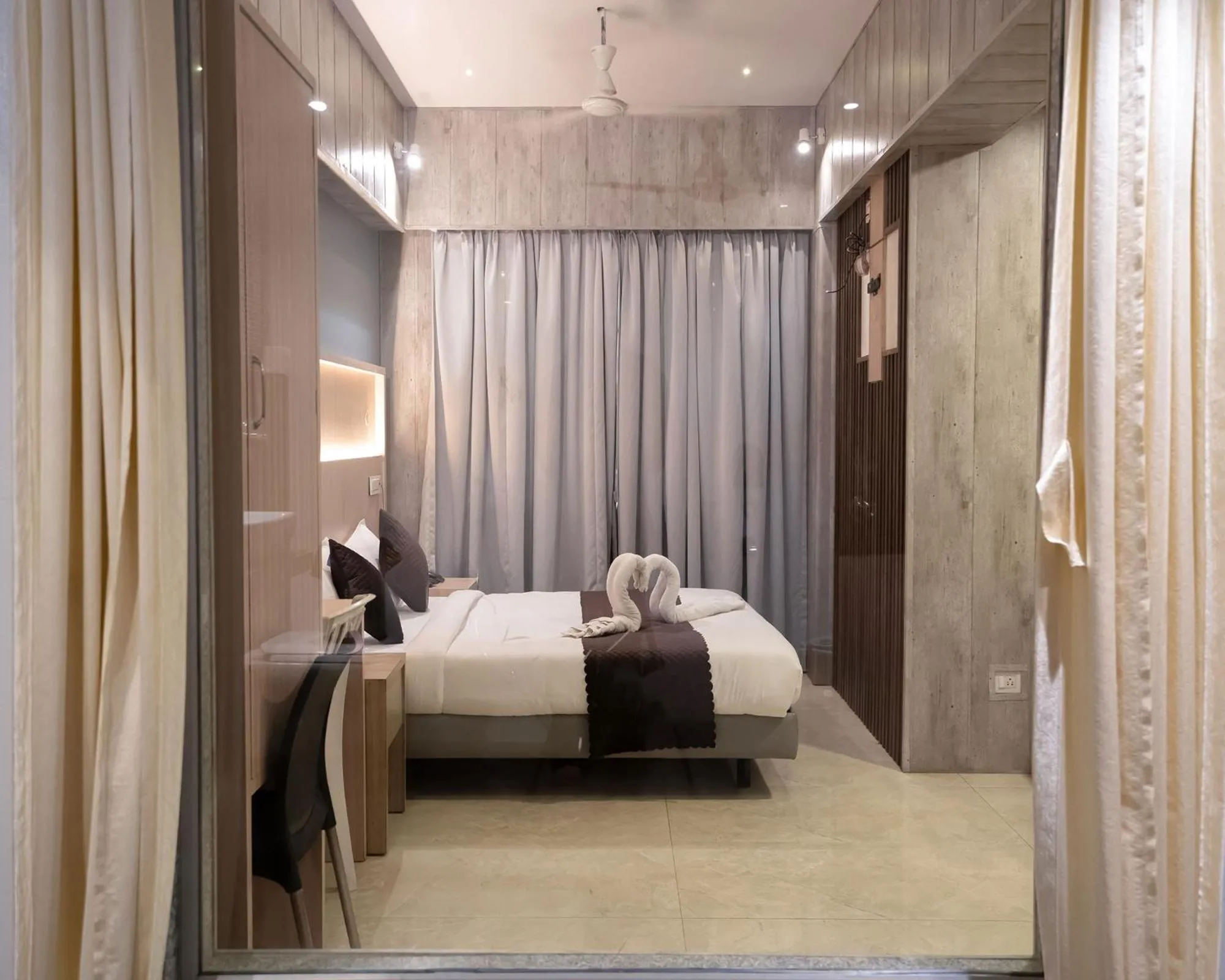 Bed in Hotel Grand Seasons- Navi Mumbai